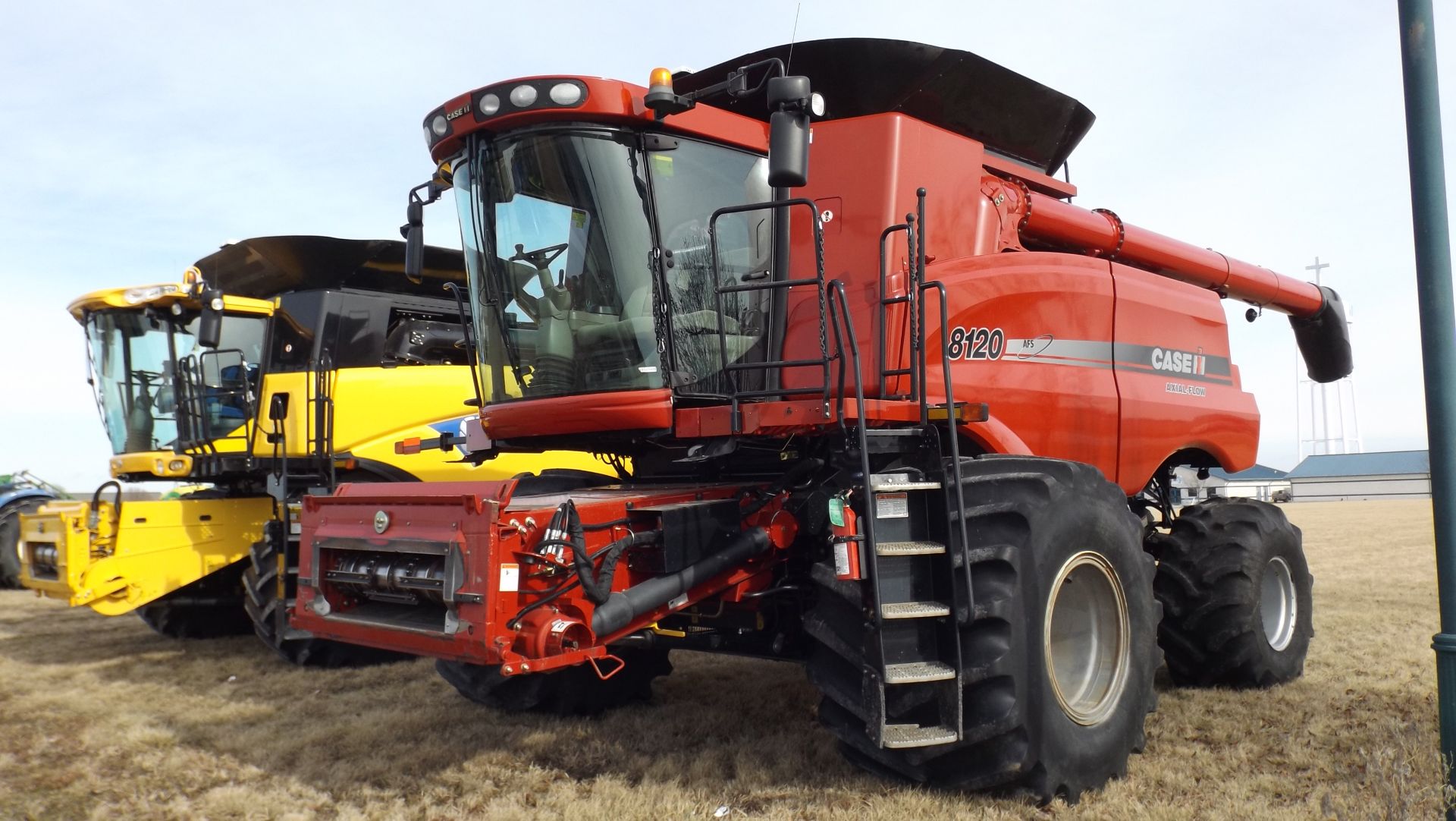 Case IH 8120 AFS Combine '11, sn#YBG211480 2 Speed Powered Rear Axle AGR, 420 HP, Autoguide Ready,