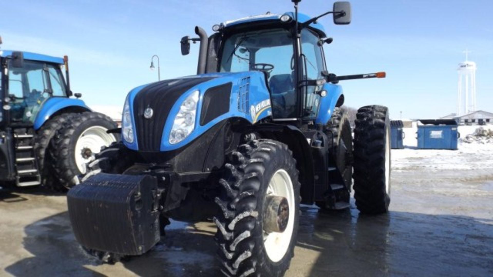 New Holland T8.275 Tractor '12, sn#ZCRC03823 2101 Hrs, MFWD, Deluxe Cab, Buddy Seat, 235 HP, 18/4 - Image 2 of 18