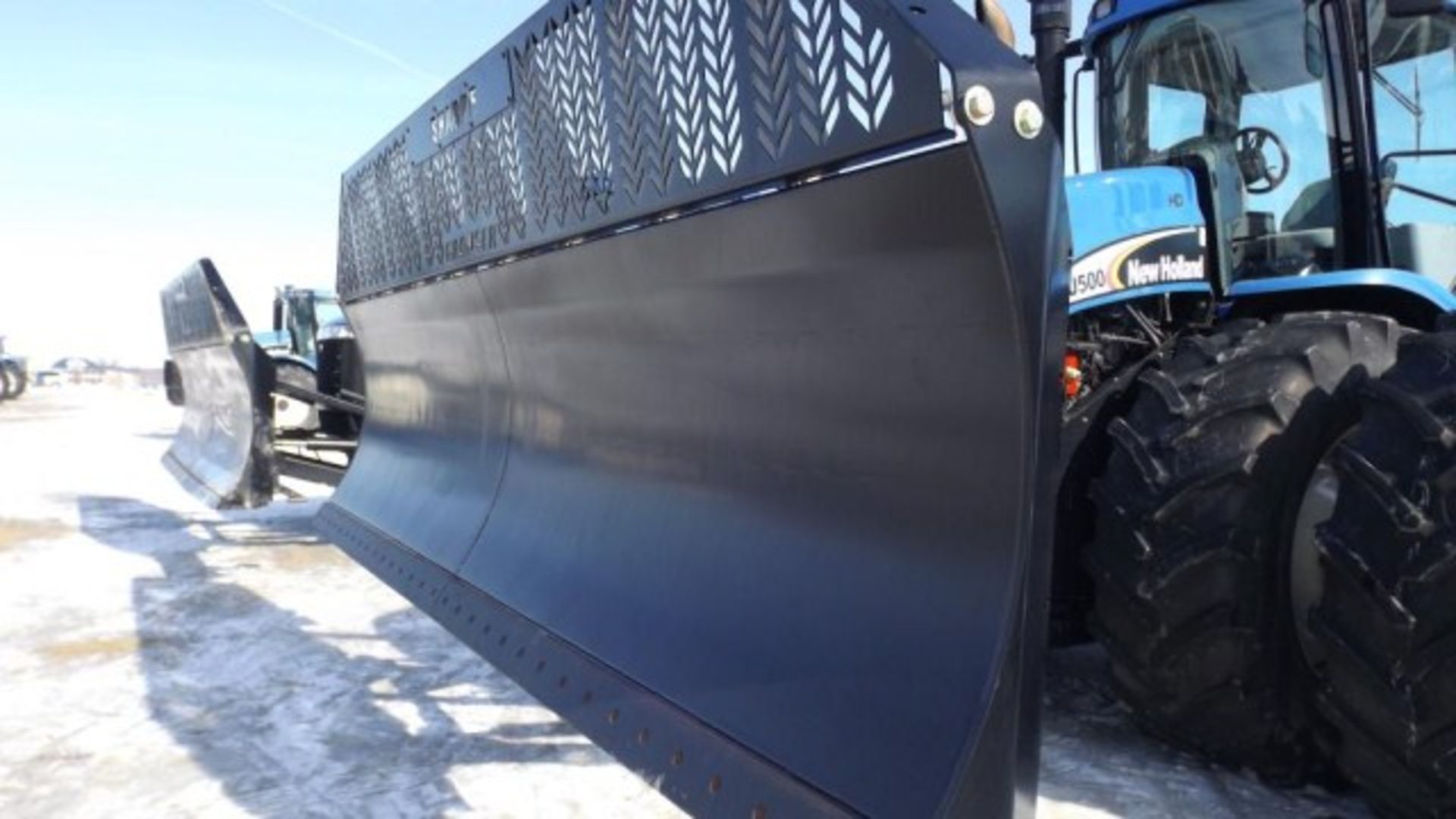 NEW" Ag Pro 450 Grouser 16' Front Blade & Bracket Selling off of TJ500, (Seller will remove if - Image 2 of 7
