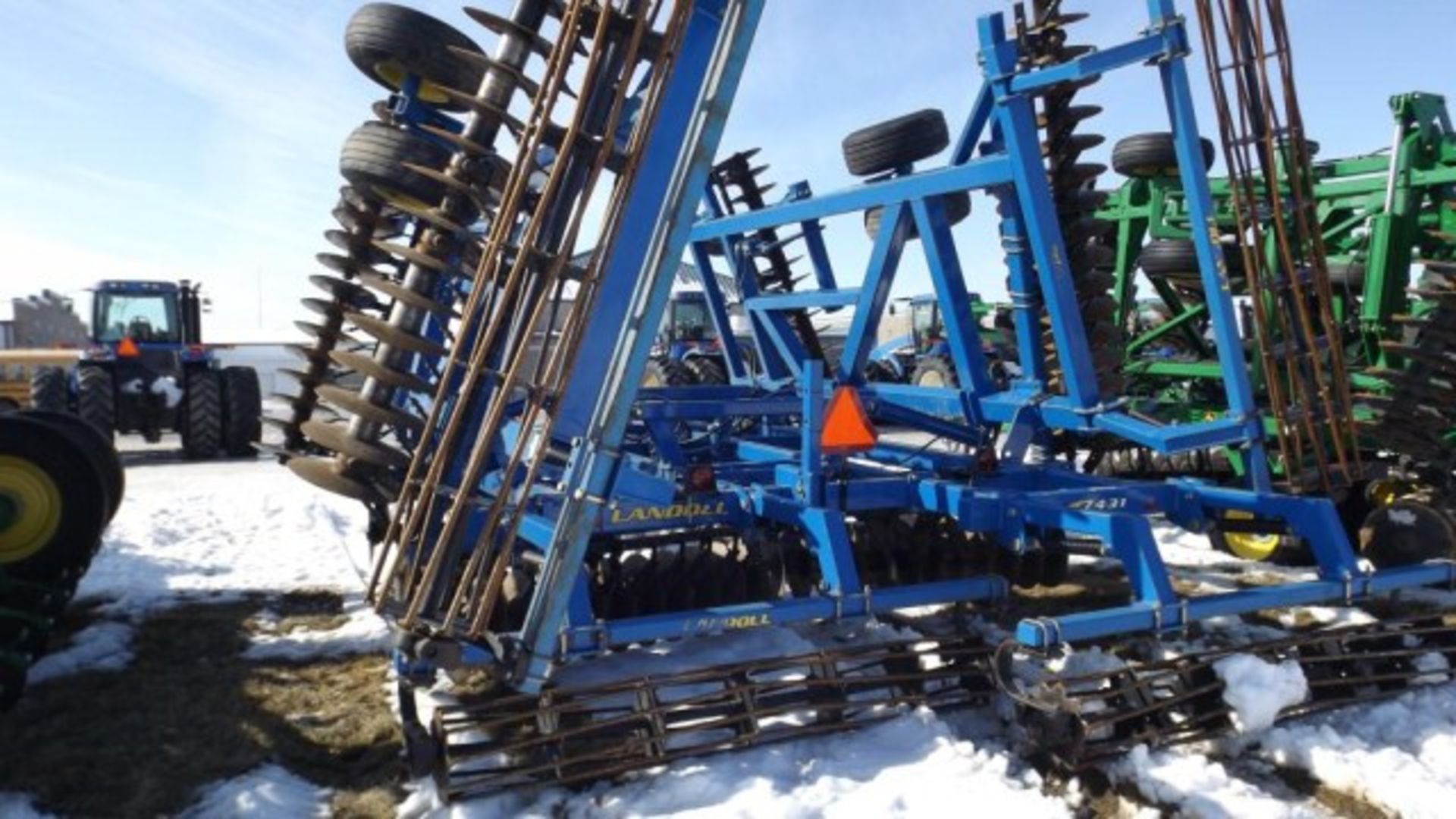 Landoll 7431-33 VT Plus, sn# 74E1203082 Walking Tandems, Wing Guage Wheels, Rolling Baskets - Image 9 of 15