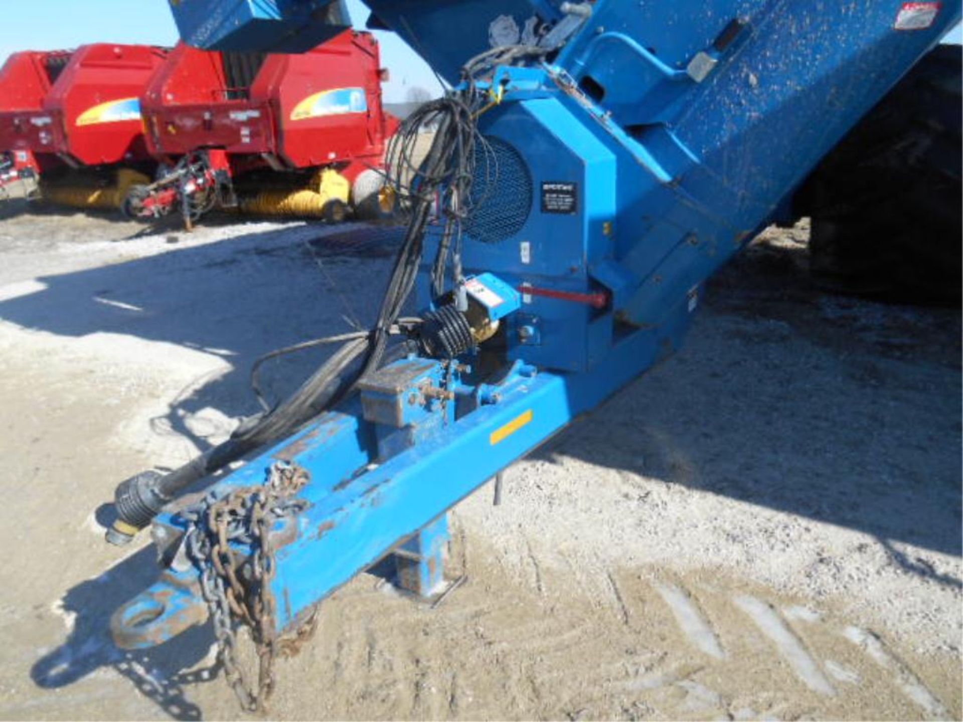 Kinze 1050 Harvest Commander Sof-Tred Grain Cart 24' Auger, Scale, Tarp, 76X50.00-32 Tires - Image 12 of 18