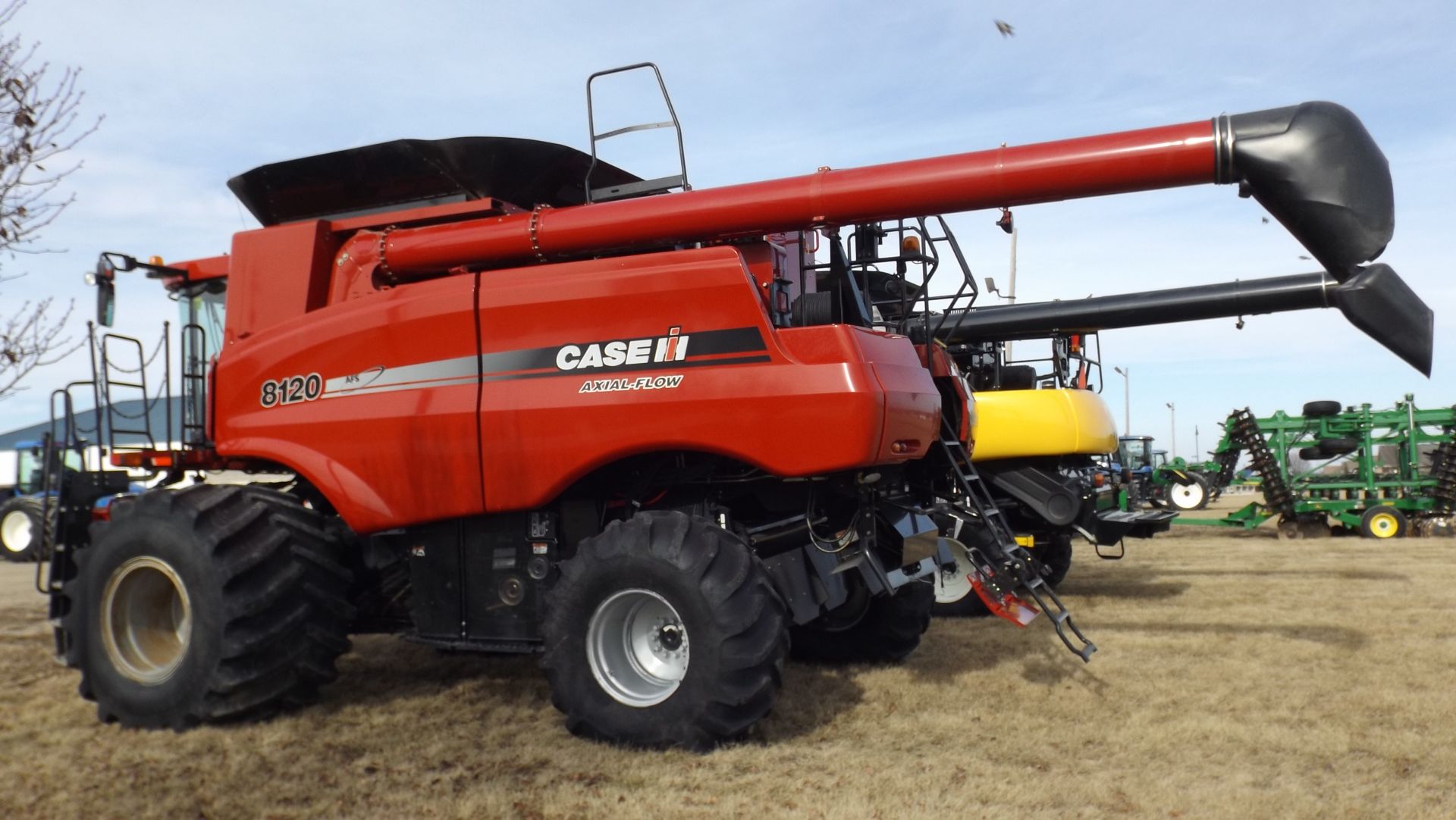 Case IH 8120 AFS Combine '11, sn#YBG211480 2 Speed Powered Rear Axle AGR, 420 HP, Autoguide Ready, - Image 2 of 37