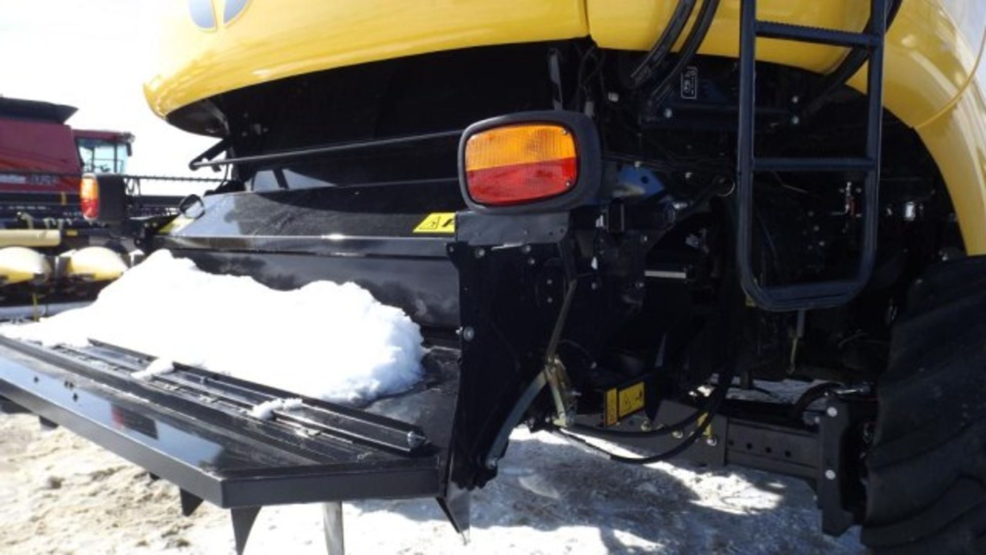 New Holland CR8090 Combine '14, sn#YEG118837 375/258 Hours, 2 Speed Power Rear Axle AGR, 442 HP, 6 - Image 19 of 36