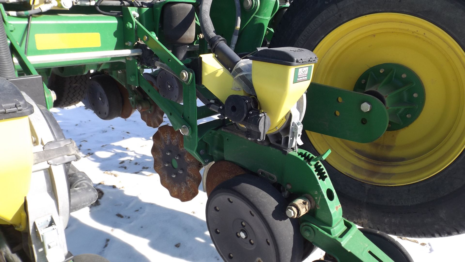 JD 1770NT CCS Planter, '11, sn# 1A01770EVBM740399 24 Row, Pecision Eset Units, Row Command, Hyd. - Image 3 of 23