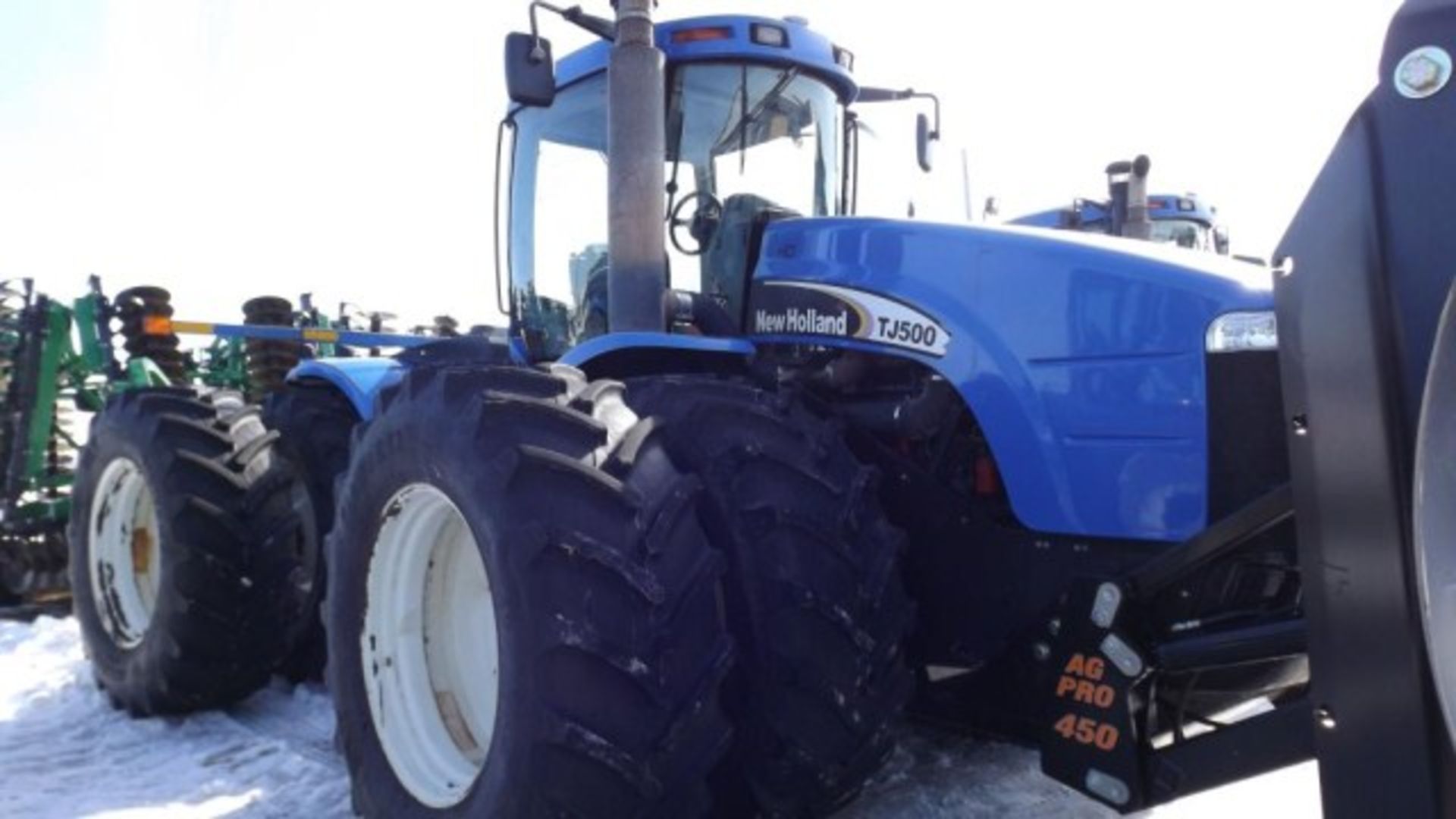 New Holland TJ500 HD Tractor '05, sn#RVS005055 6200 Hrs, 4WD, Fully Equipped Cab, 500 HP, 16/2 PS, - Image 3 of 14