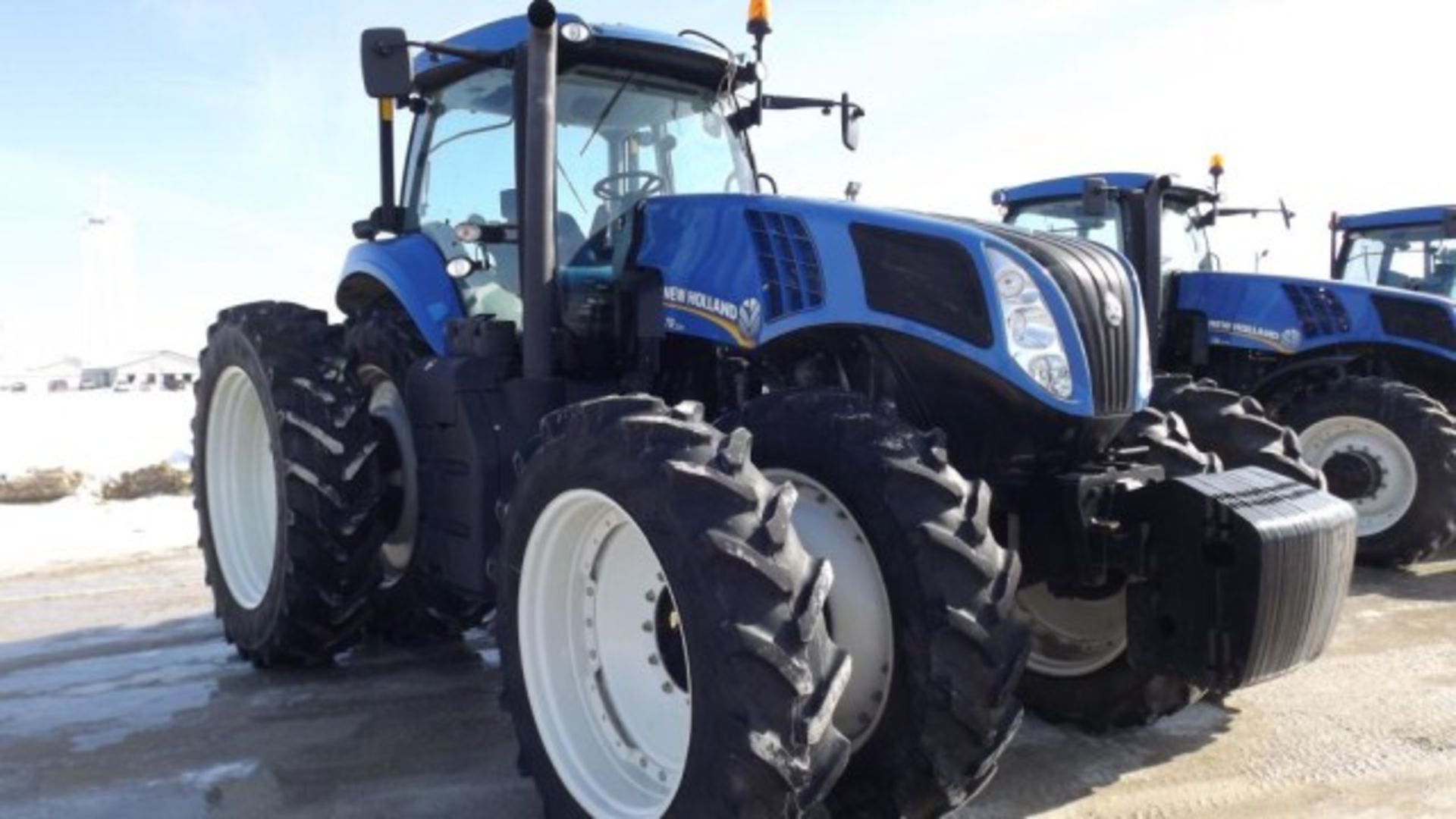New Holland T8.330 Tractor '12, sn#ZBRC08592 1192 Hrs, MFWD, Deluxe Cab, Buddy Seat, 280 HP, 18/4 - Image 2 of 19