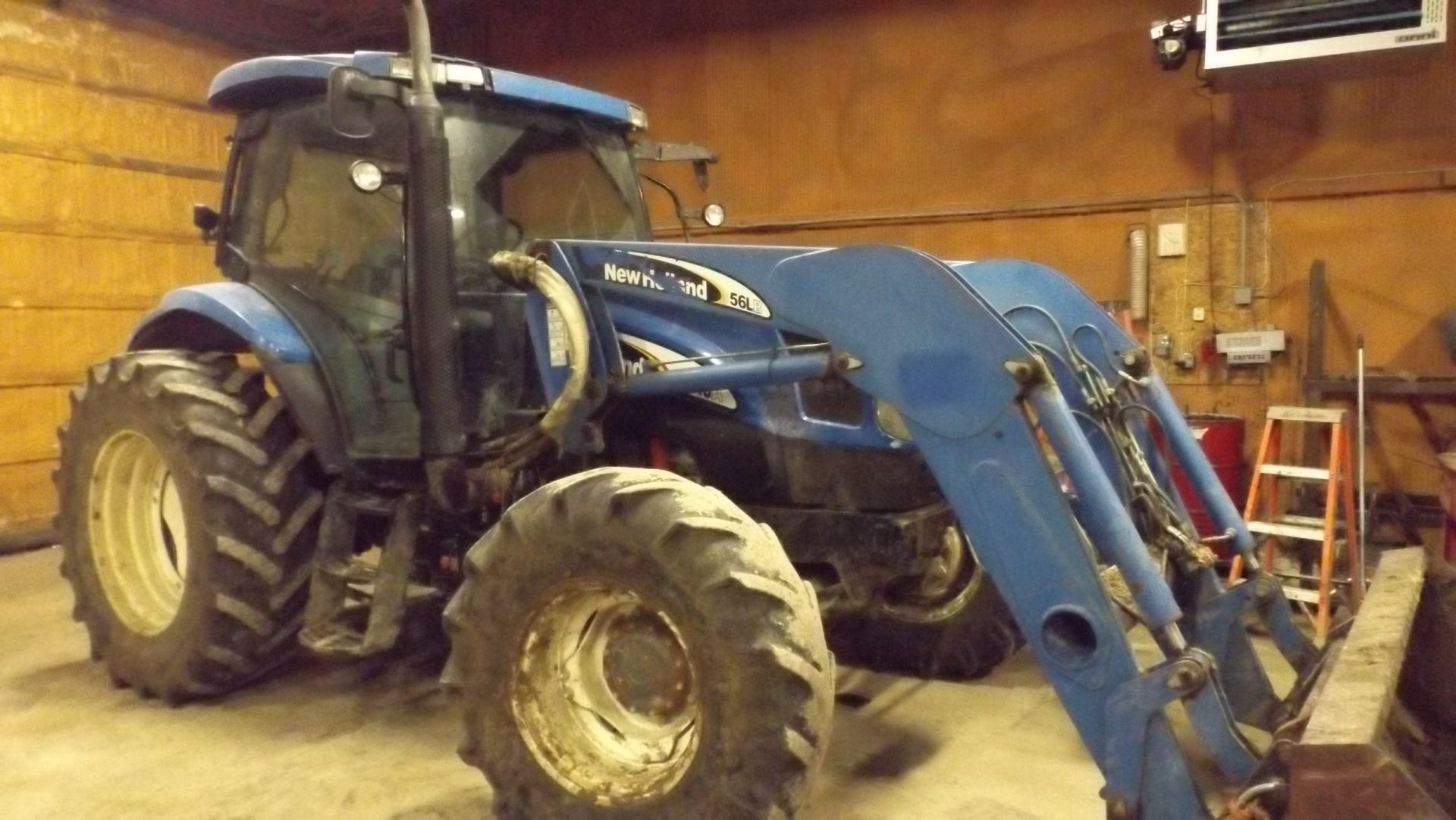 New Holland TS115A Tractor '06, sn# ACP258689 6241 Hrs, MFWD, Cab, 115 HP, 12/2, 3 PT, 540 Pto, 2