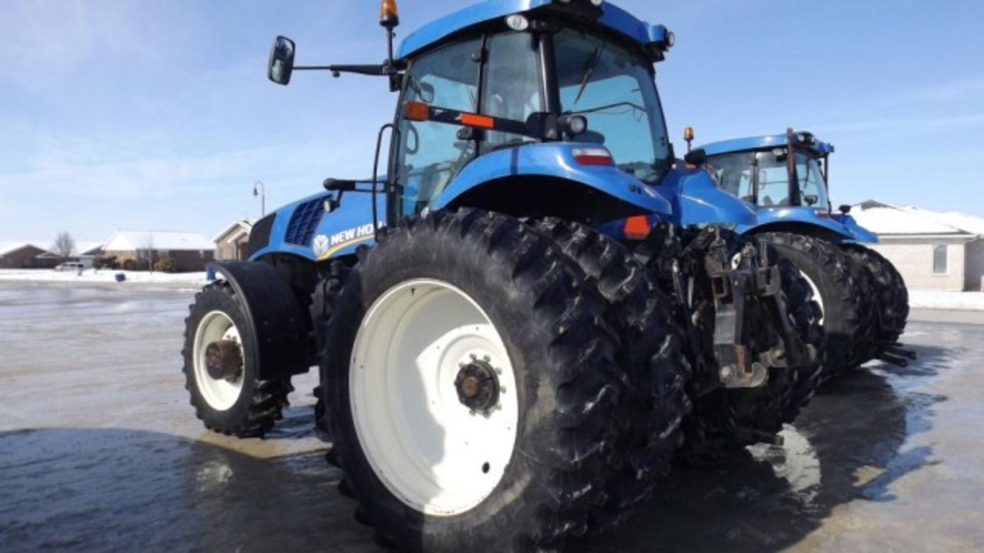 New Holland T8.275 Tractor '12, sn#ZCRC03823 2101 Hrs, MFWD, Deluxe Cab, Buddy Seat, 235 HP, 18/4 - Image 5 of 18