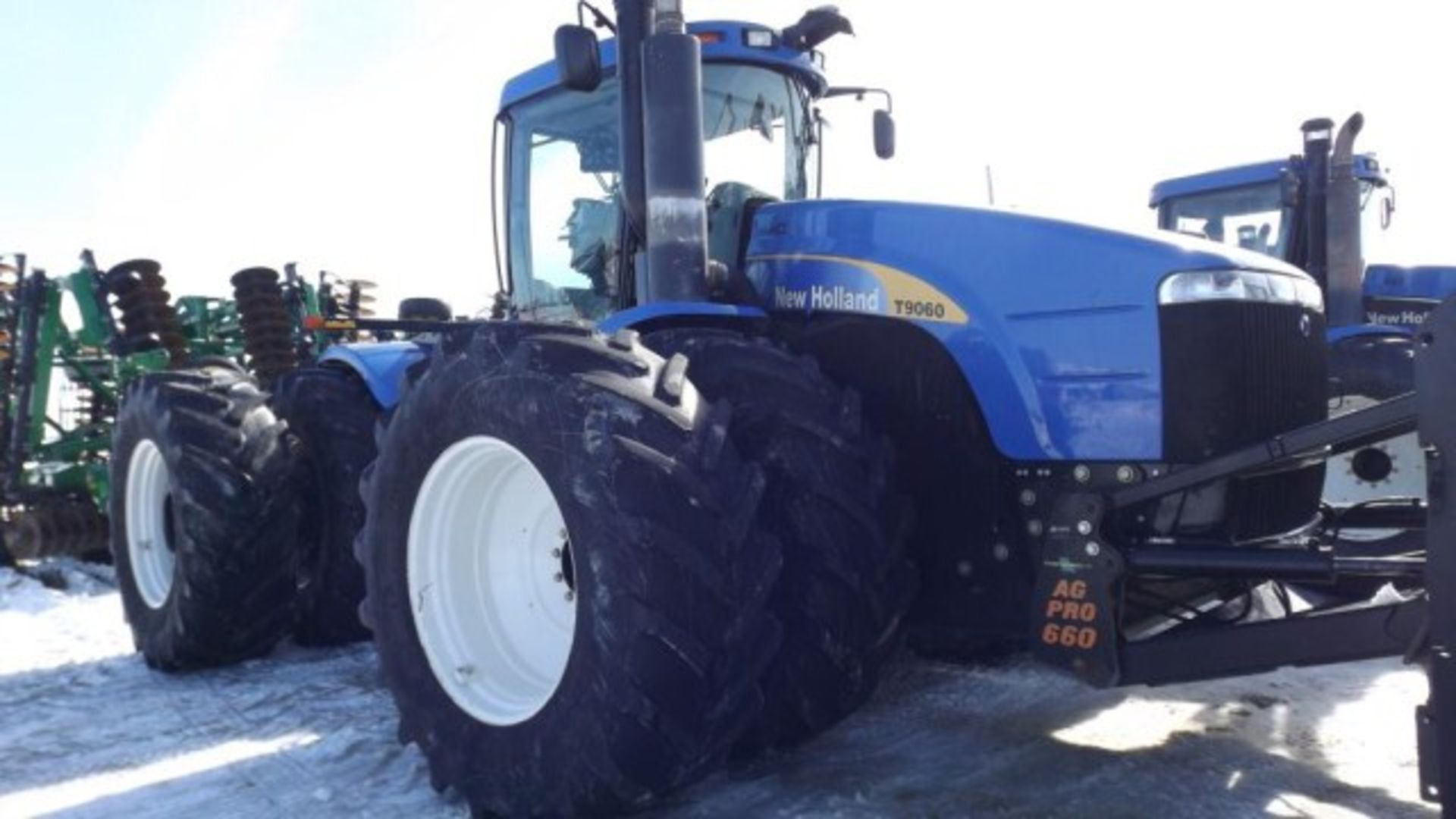 New Holland T9060 HD Tractor '11, sn# ZBF212353 4WD, Deluxe Cab, Buddy Seat, 535 HP, 16/2 PS, - Image 2 of 21