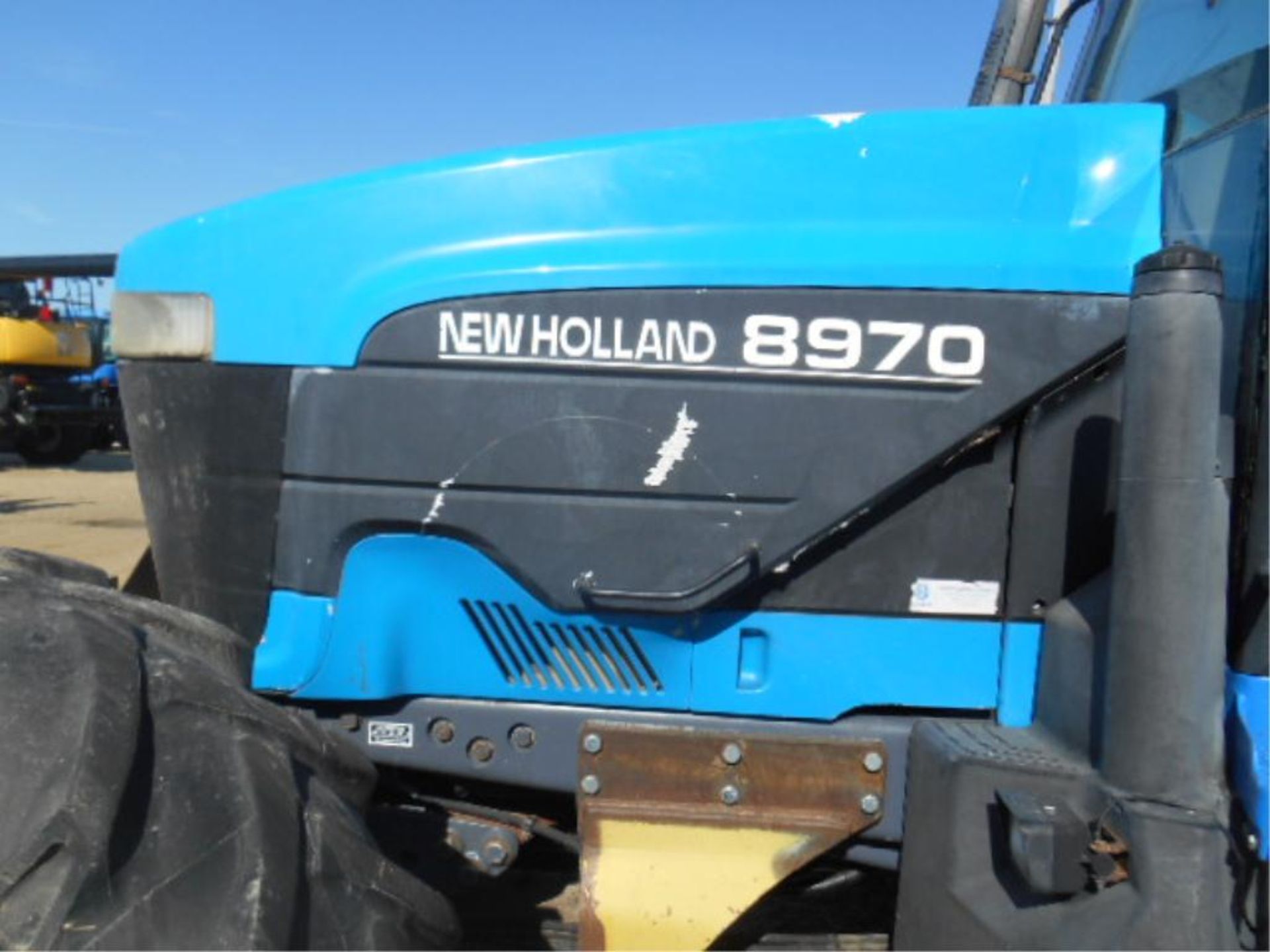 New Holland 8970 Tractor '00, sn# D420572 7524 Hrs, MFWD, Cab, 240 HP, 16/9 Spd, super steer, - Image 7 of 14
