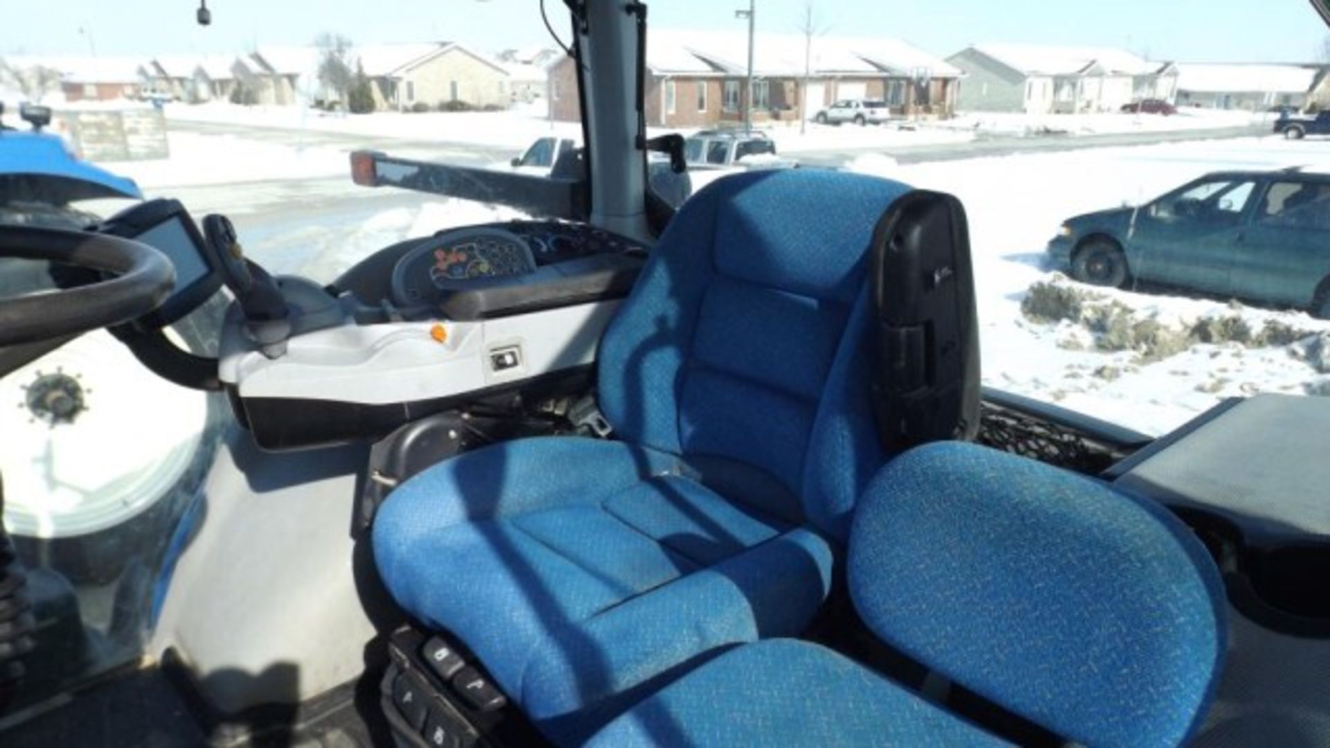 New Holland T8.275 Tractor '12, sn#ZCRC03823 2101 Hrs, MFWD, Deluxe Cab, Buddy Seat, 235 HP, 18/4 - Image 14 of 18