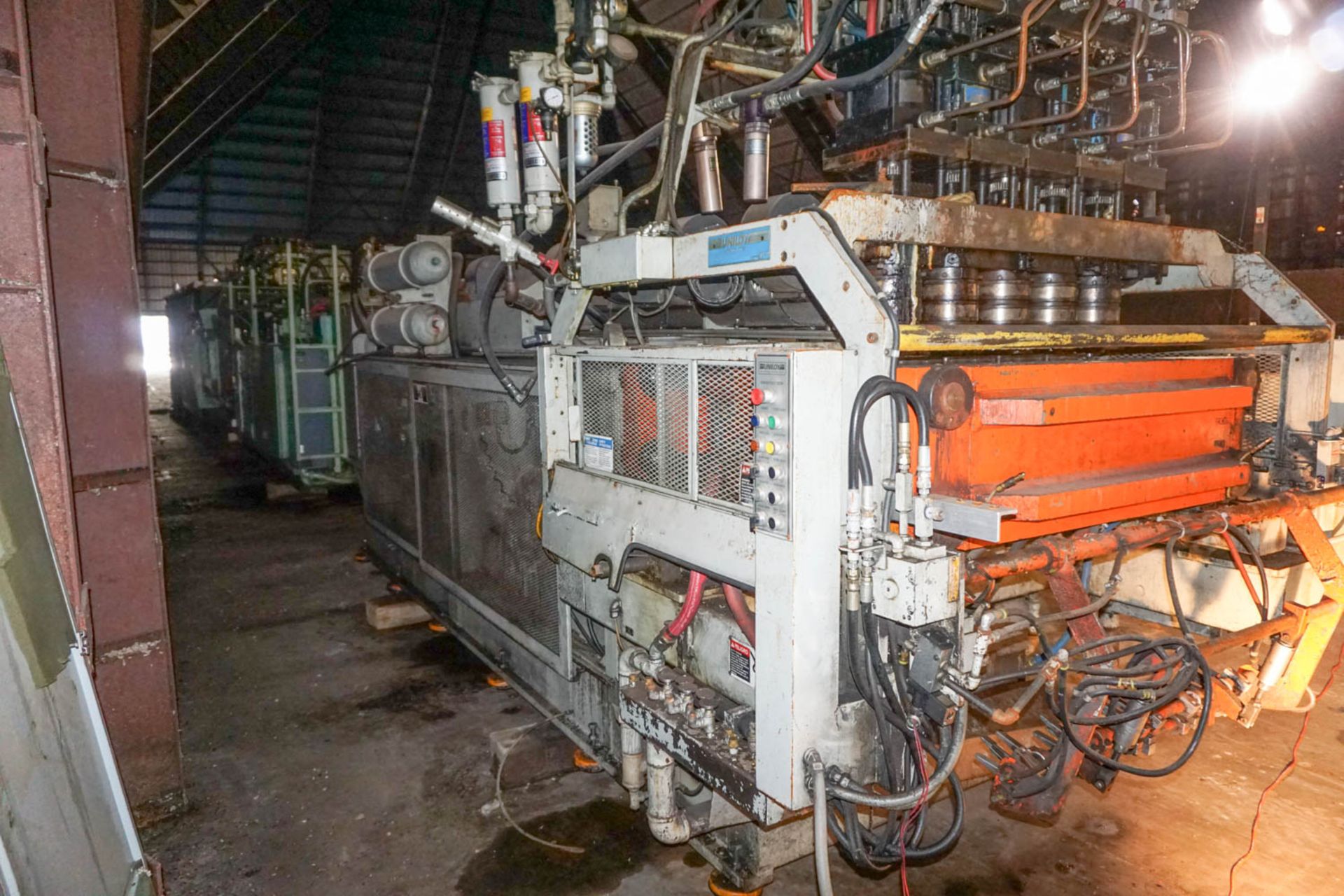 Uniloy 350 R-4 Blow Molder: 5 Head Machine, Capable of running many types of containers - Image 6 of 24