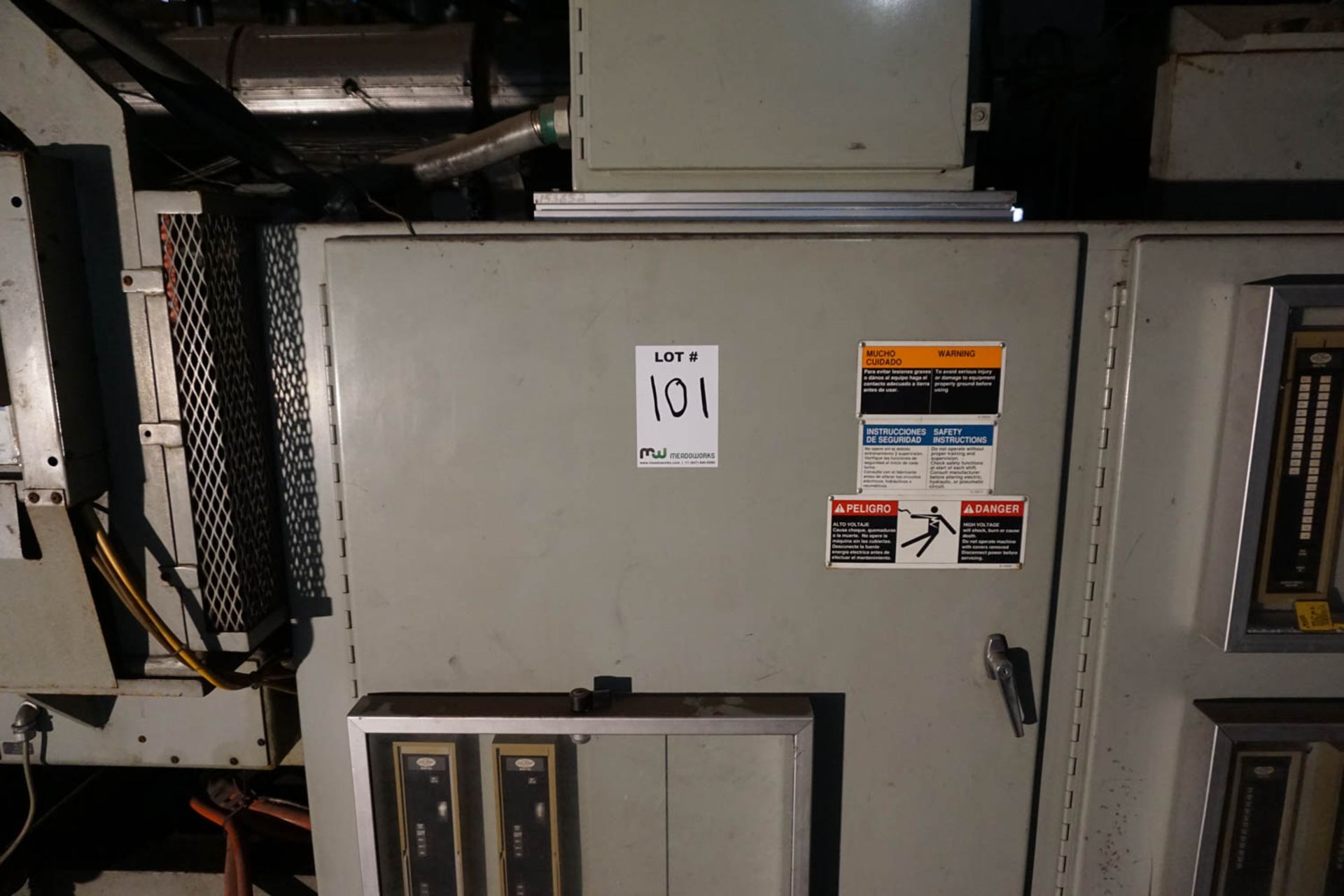 Uniloy 350 R-4 Blow Molder: 5 Head Machine, Capable of running many types of containers - Image 11 of 24