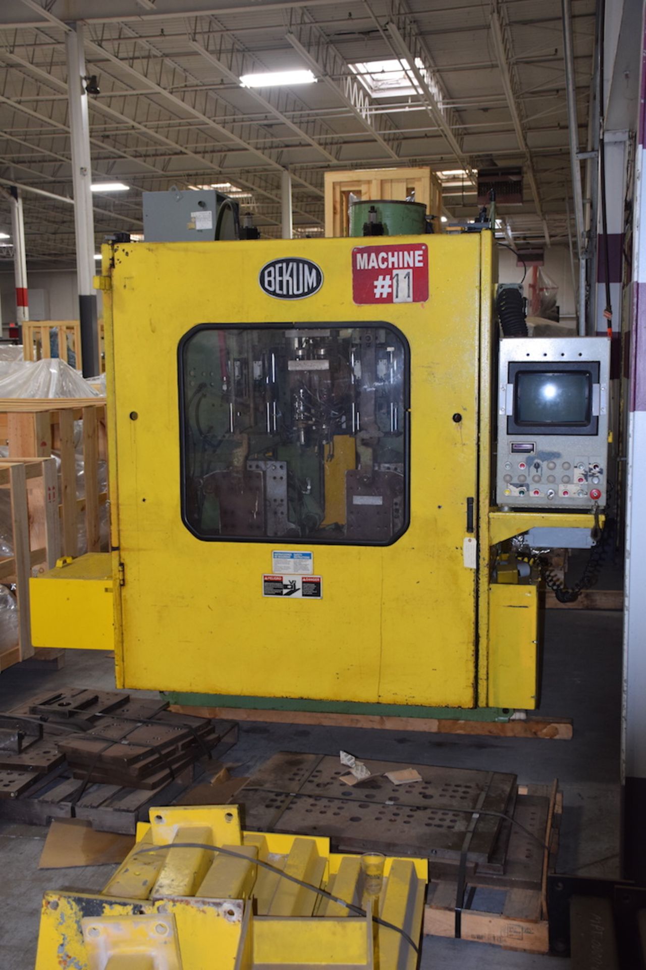 Bekum H111 2-Sided Shuttle Blow Molder: Manufactured 1992, *LOCATED IN ITASCA, IL - Image 2 of 9
