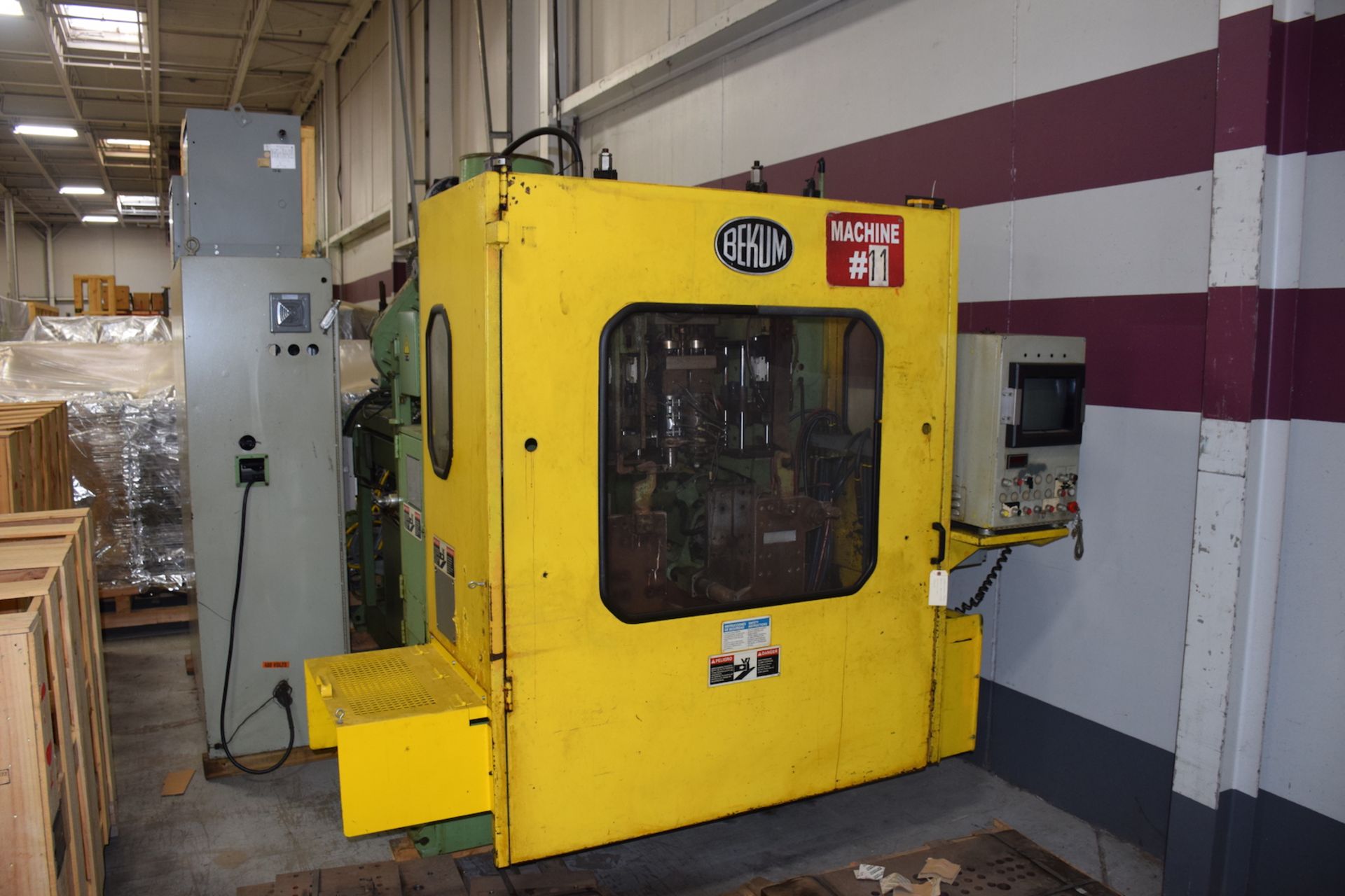Bekum H111 2-Sided Shuttle Blow Molder: Manufactured 1992, *LOCATED IN ITASCA, IL