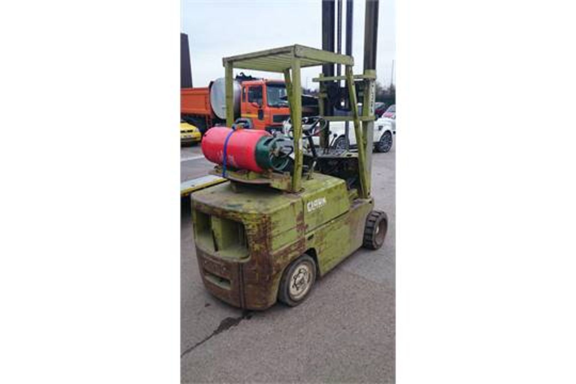 CLARKLIFT C500 2 TONNE LPG FORKTRUCK - Image 4 of 8