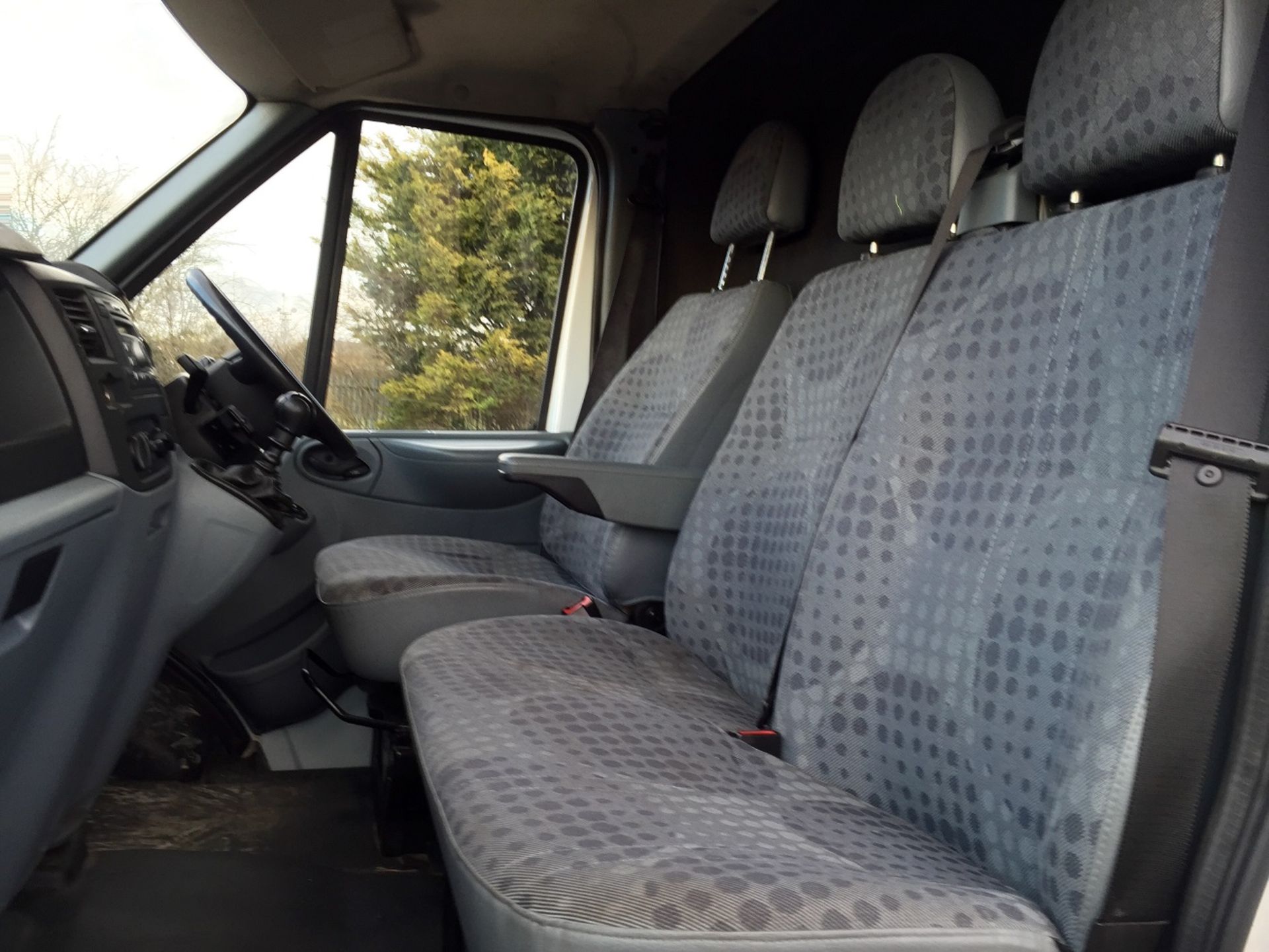 2012/61 REG FORD TRANSIT 125 T350 RWD XLWB - HI-ROOF 'JUMBO' (EURO 5 ENGINE - ECONOMICAL) *PLUS VAT* - Image 8 of 10