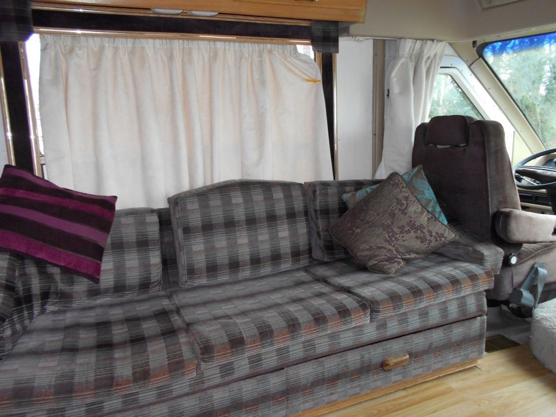 1992 EMPRESS TRIPLE E CANADIAN 6 BERTH MOTORHOME *NO VAT* - Image 10 of 12