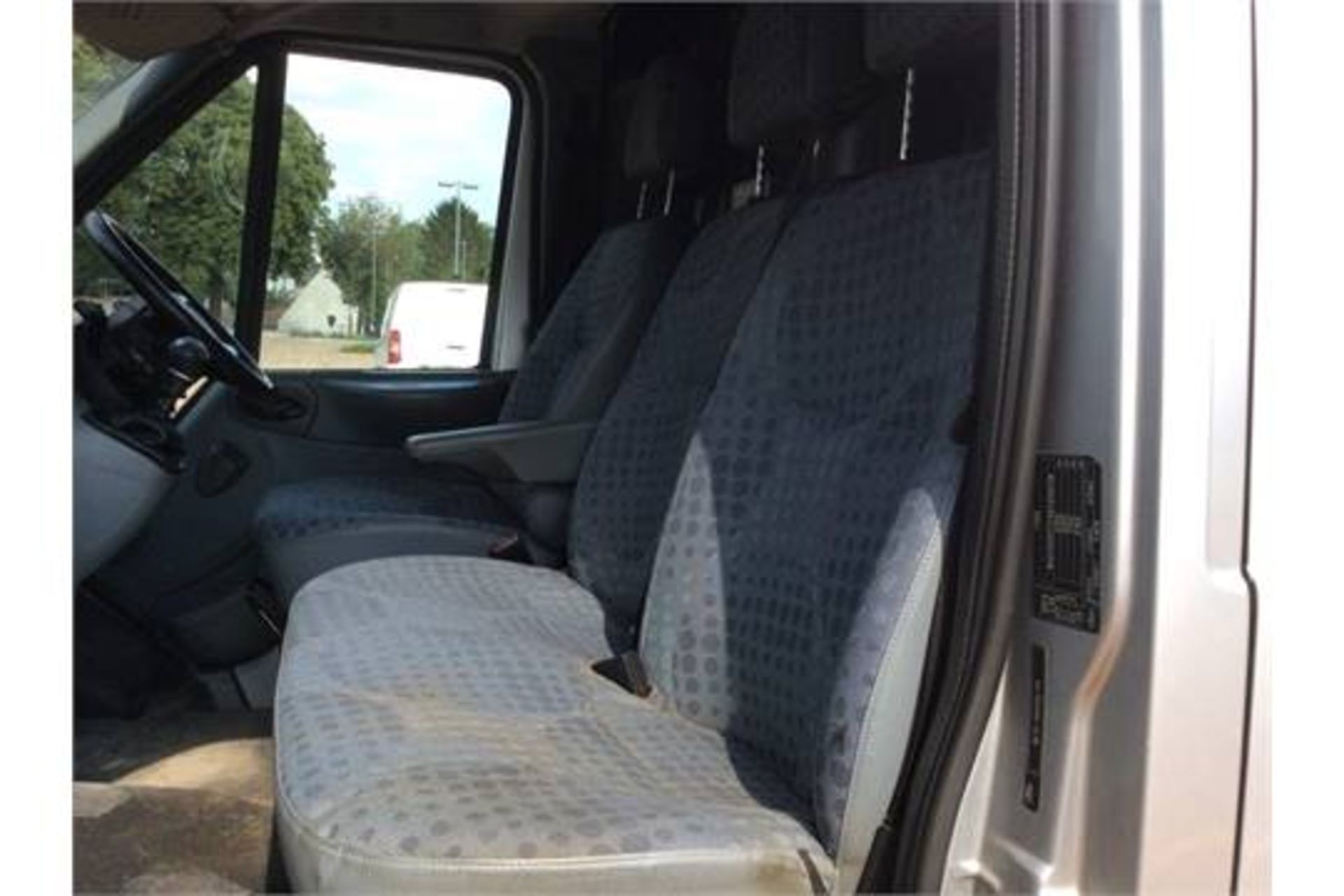 2008/58 FORD TRANSIT 115 T330M TREND MWB PANEL VAN ONE FORMER KEEPER FULL SERVICE HISTORY *NO VAT* - Image 8 of 10