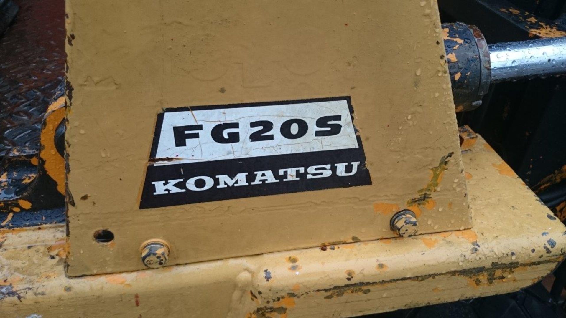 KOMATSU FORKLIFT YELLOW *NO VAT* - Image 10 of 13