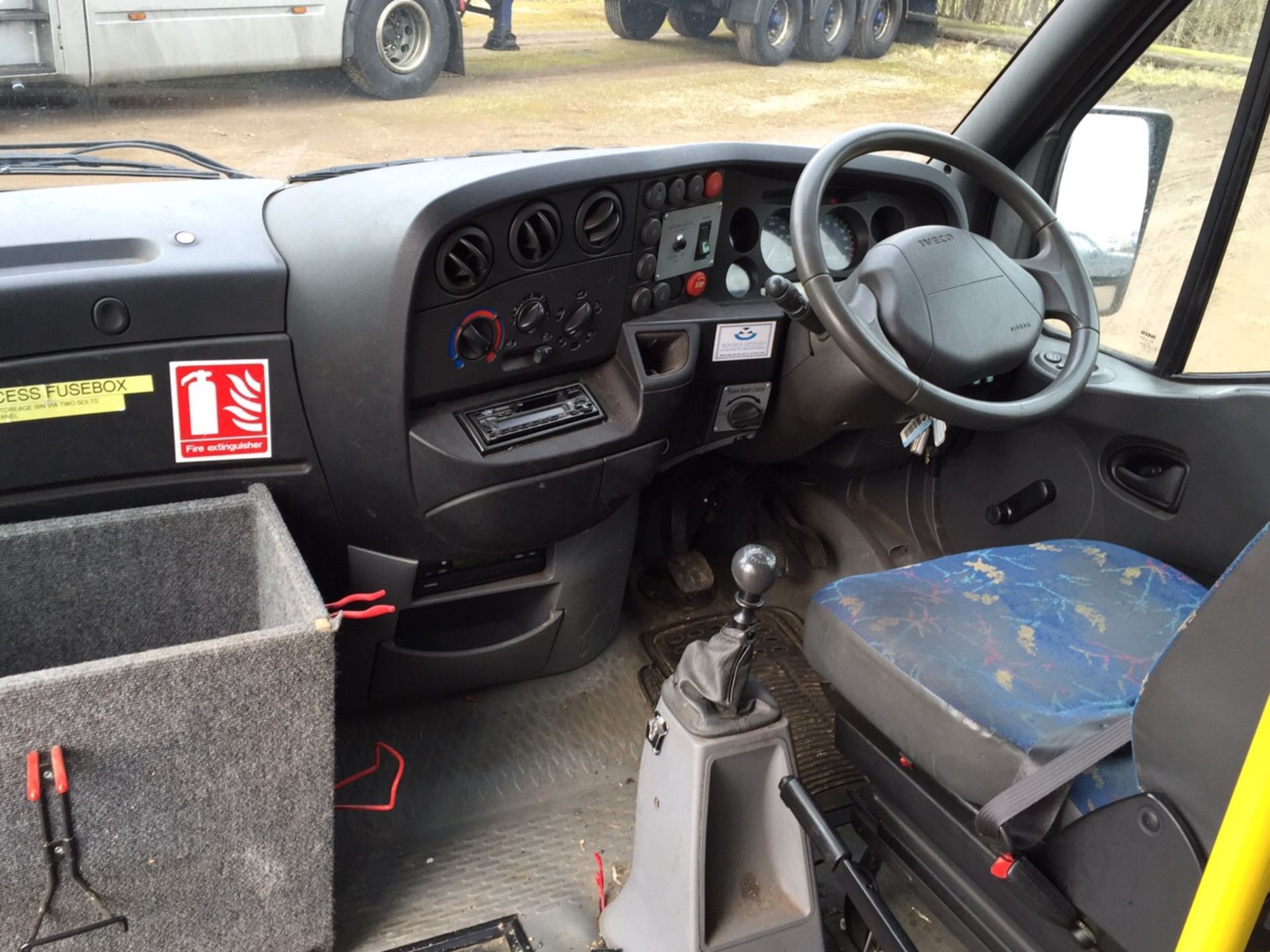 2004/04 REG IVECO DAILY MINIBUS LWB HI ROOF 17 SEATER DIRECT FROM COMMUNITY BUS FULL SERVICE HISTORY - Image 9 of 10