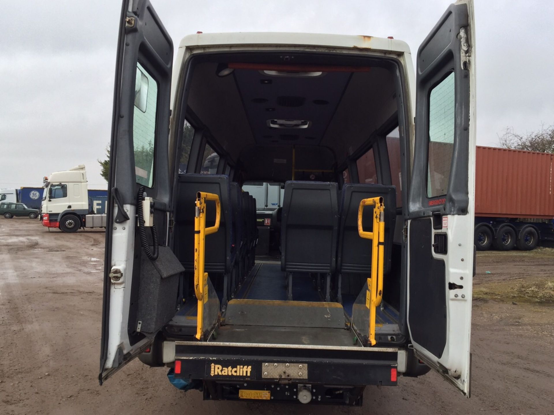 2004/04 REG IVECO DAILY MINIBUS LWB HI ROOF 17 SEATER DIRECT FROM COMMUNITY BUS FULL SERVICE HISTORY - Image 7 of 10