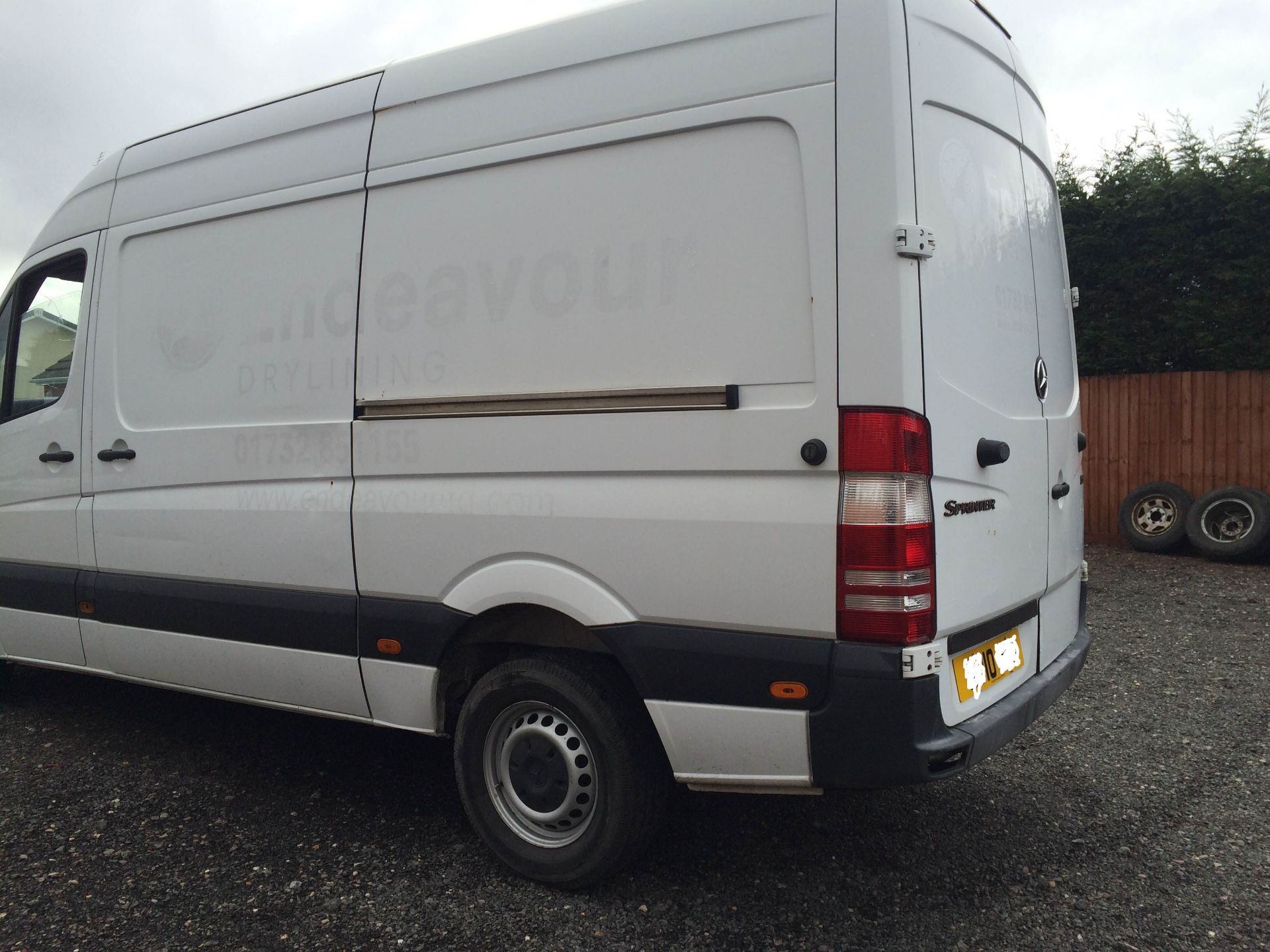 2010/10 REG MERCEDES SPRINTER 313CDI MEDIUM WHEEL BASE HI-TOP LOW GENUINE MILES *PLUS VAT* - Image 2 of 8