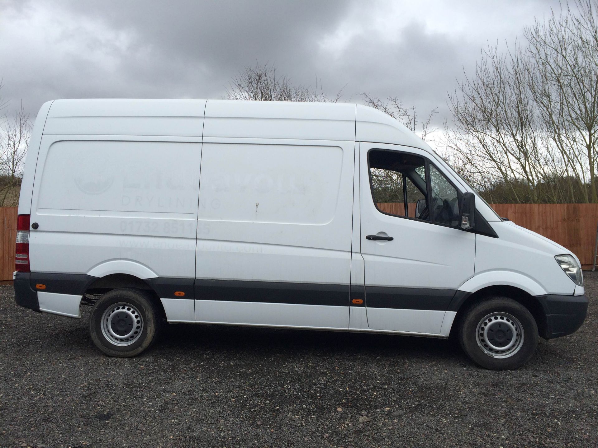 2010/10 REG MERCEDES SPRINTER 313CDI MEDIUM WHEEL BASE HI-TOP LOW GENUINE MILES *PLUS VAT* - Image 4 of 8