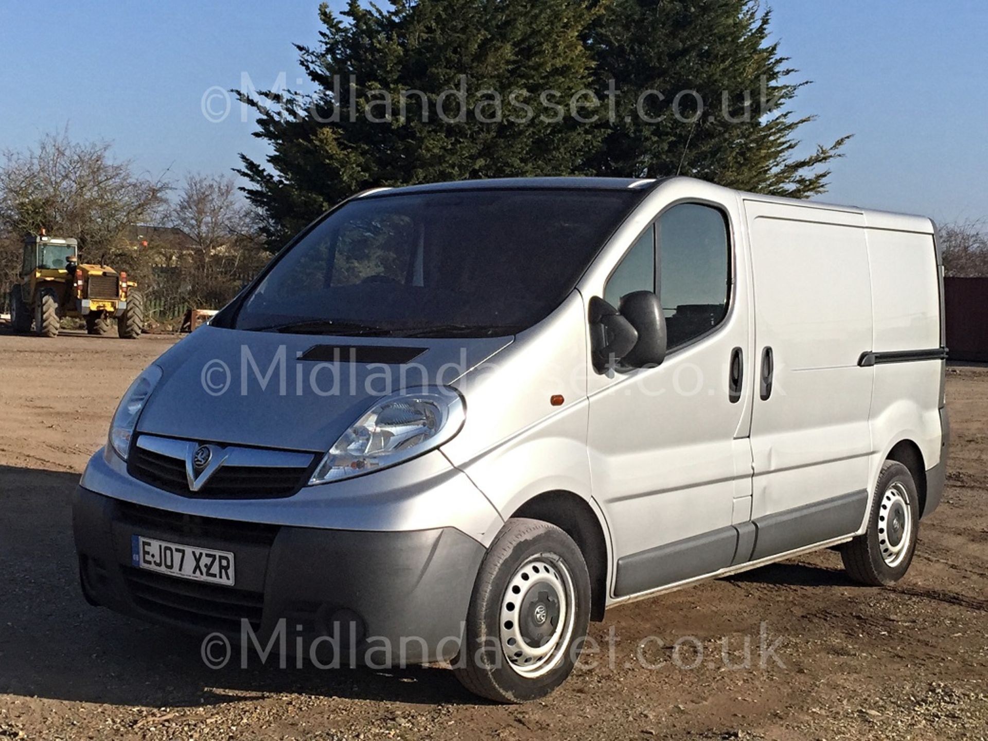 2007/07 REG VAUXHALL VIVARO 2700 CDTI SWB 2770KG GROSS WEIGHT SILVER *PLUS VAT* - Image 2 of 11