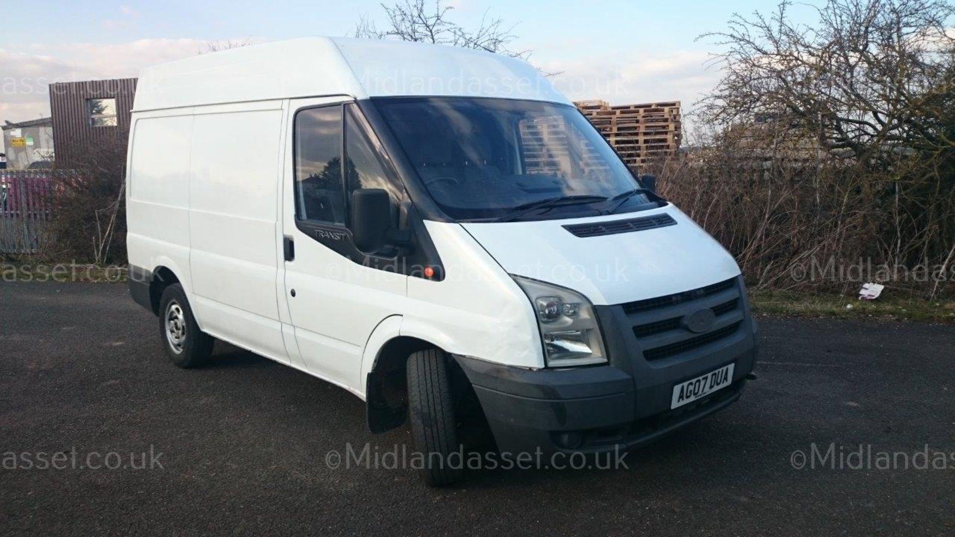 2007/07 REG FORD TRANSIT 85 T260S FWD PANEL VAN ONE FORMER KEEPER - Image 2 of 19