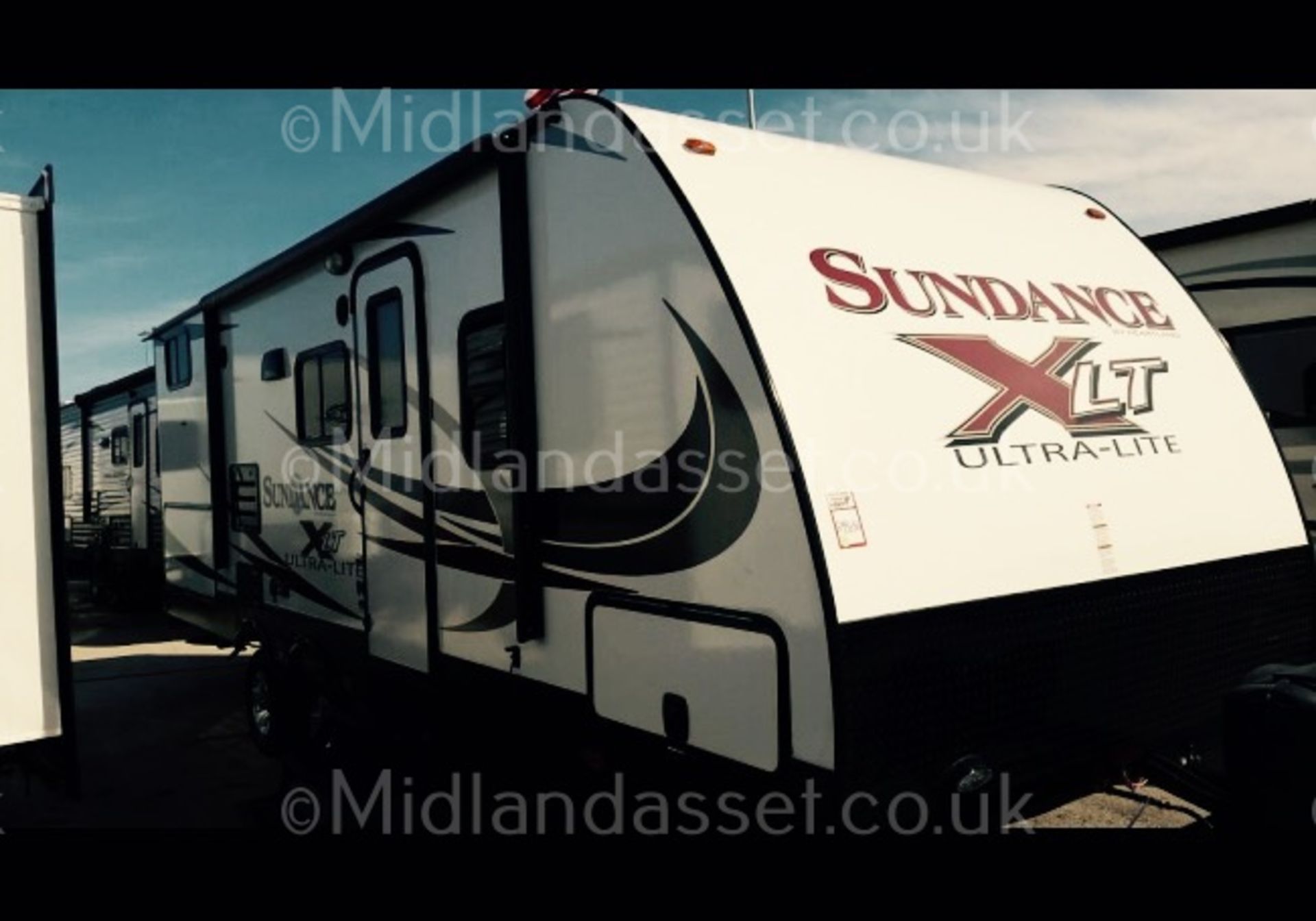 BRAND NEW 2015 SPEC HEARTLAND SUNDANCE 24BHSS LIGHTWEIGHT TRAVEL TRAILER 9 BERTH *PLUS VAT*