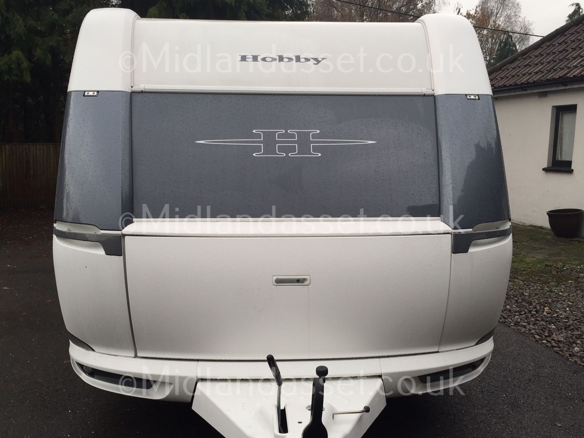 HOBBY 645 VIP TOURING CARAVAN - NEW NOT YET REGISTERED 2015 spec - Image 2 of 18