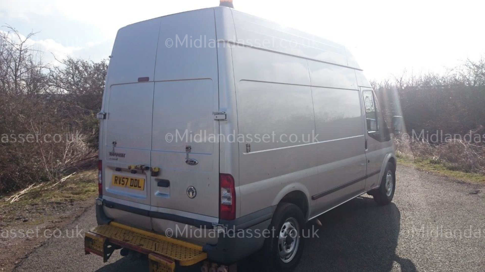 2007/57 REG FORD TRANSIT 140 T350M RWD WORKSHOP VAN FITTED WITH GENERATOR AND COMPRESSOR ONE OWNER - Image 5 of 21