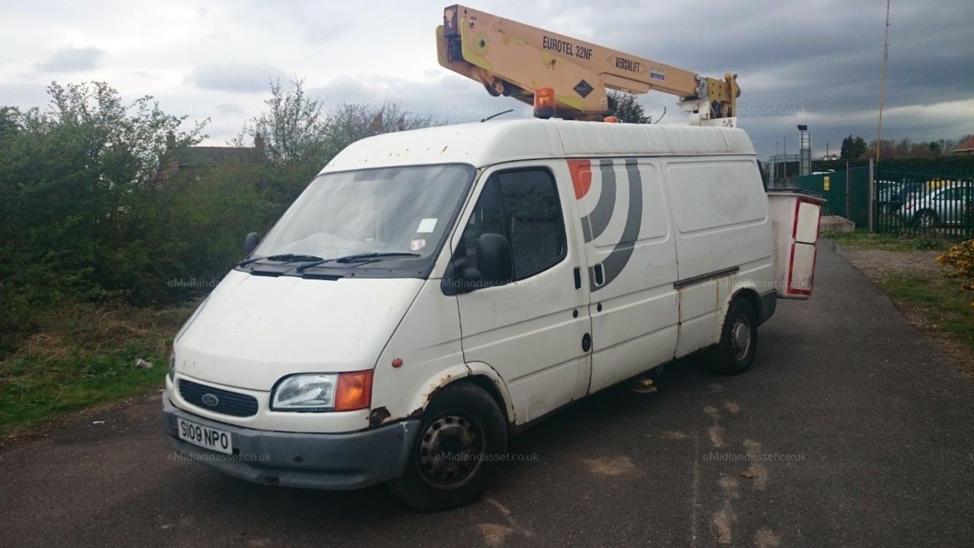 1998/S REG FORD TRANSIT 190 LWB VERSALIFT ET32NF CHERRY PICKER VAN - Image 2 of 19