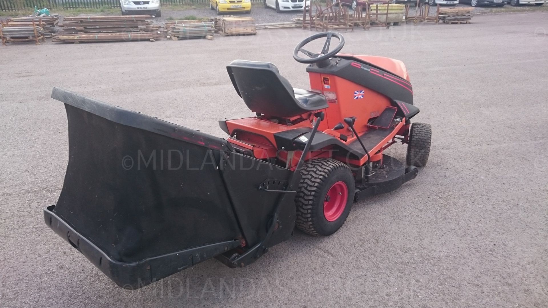 WESTWOOD RIDE-ON MOWER *NO VAT* - Image 4 of 10