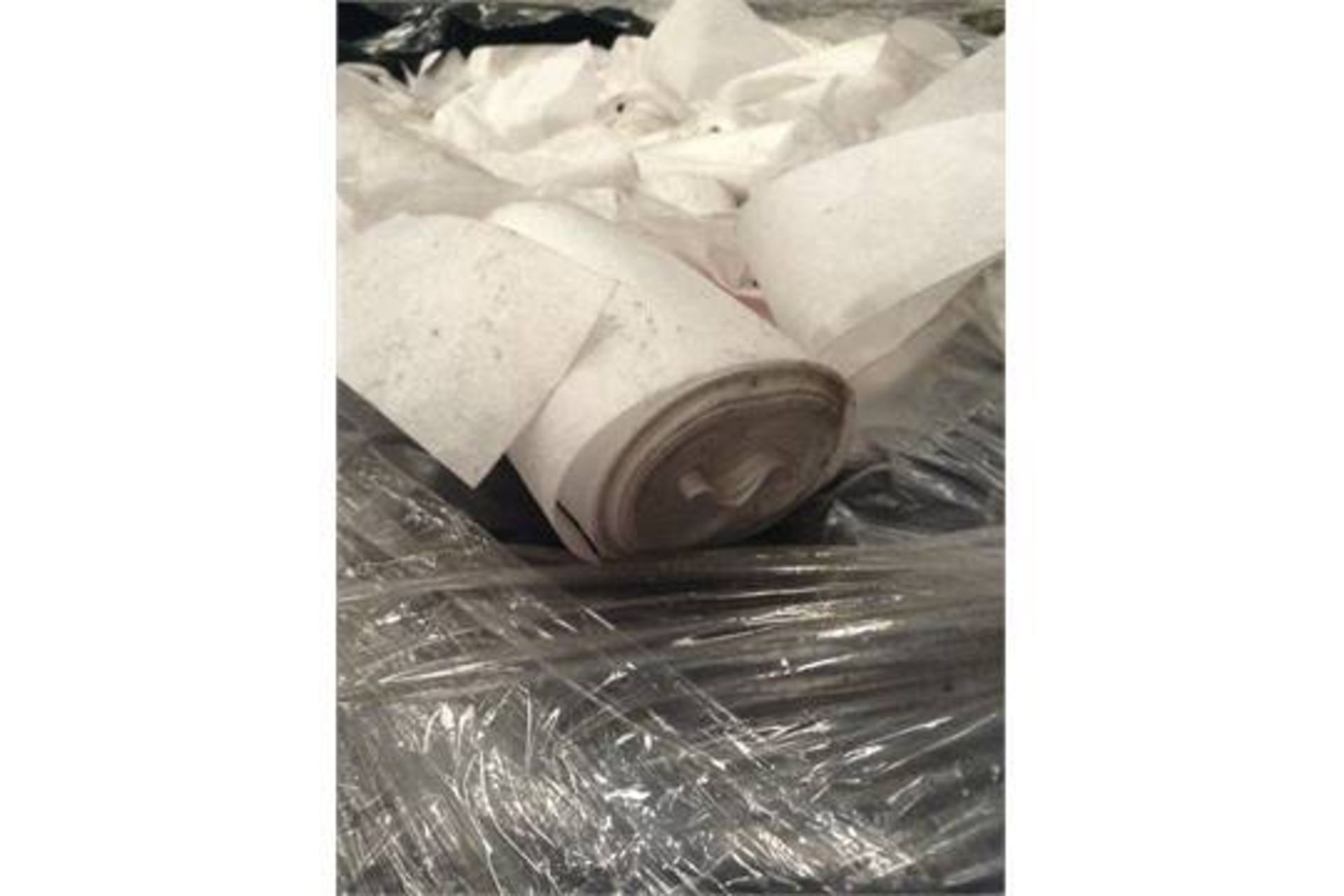 PALLET OF ABSORBENT SCREEN WIPES, FACTORY OFFCUTS ETC. inc END OF ROLLS