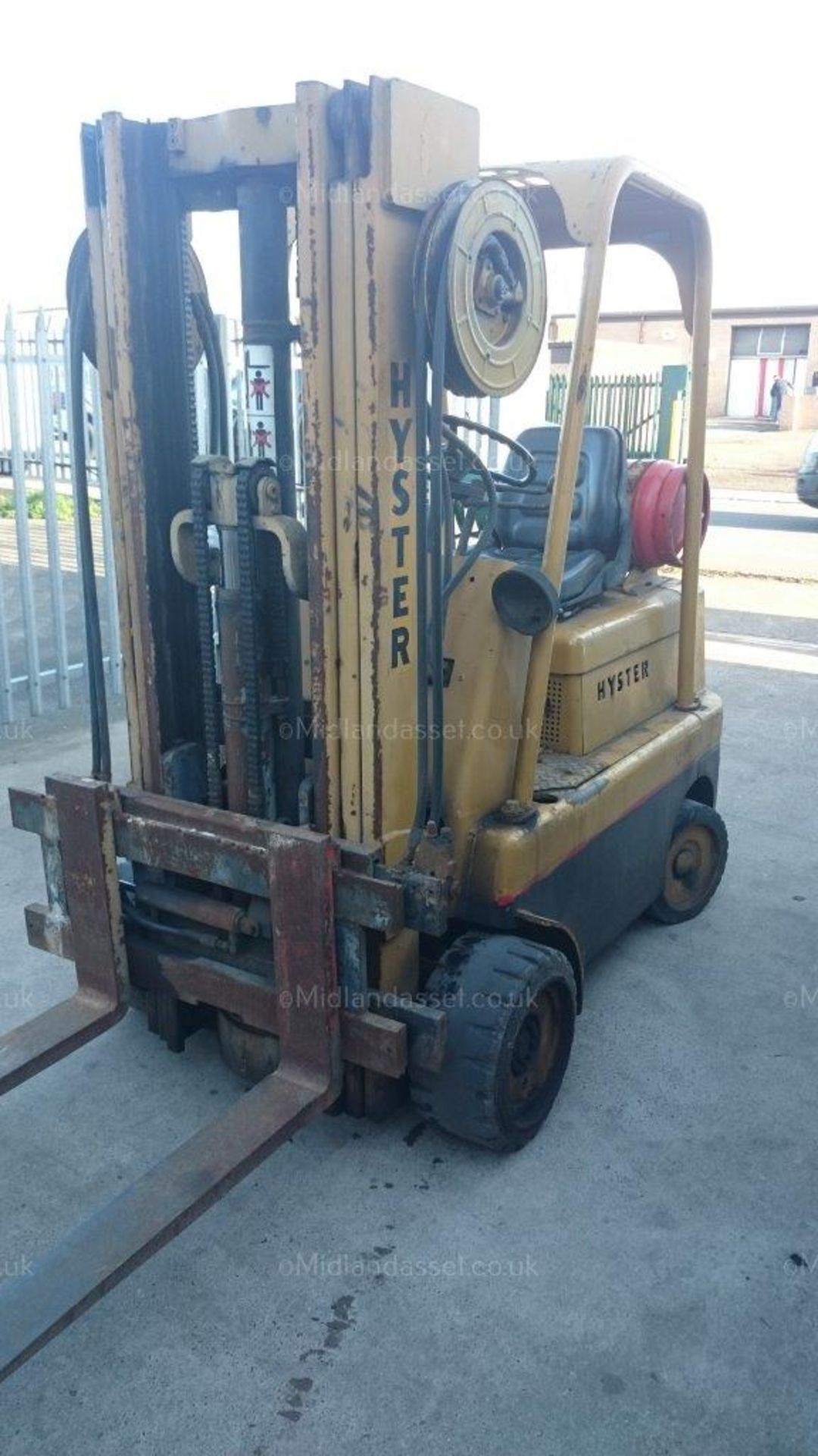 HYSTER 2 TONNE LPG FORK TRUCK *NO VAT* - Image 2 of 9