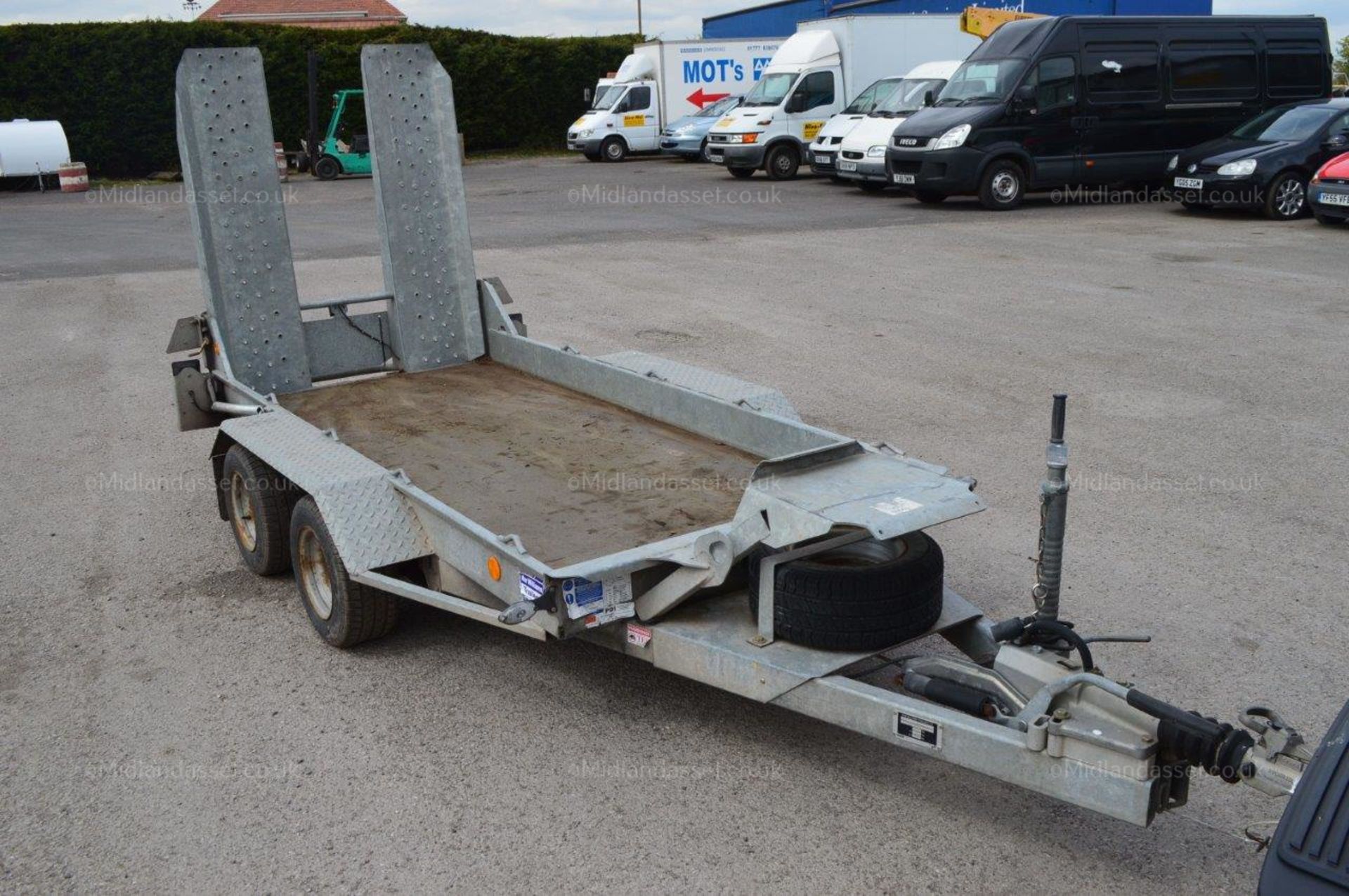 2009 IFOR WILLIAMS GH94 TWIN AXLE PLANT TRAILER WITH SPARE WHEEL
