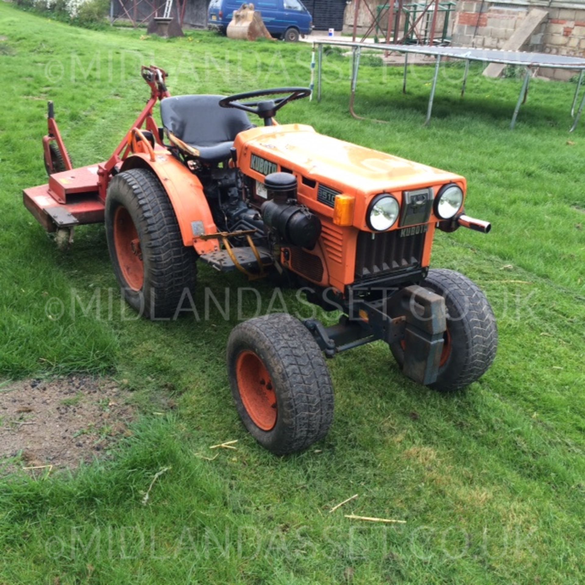 KUBOTA B5100 TURF TYRES 2 WHEEL DRIVE *NO VAT* - Image 4 of 4