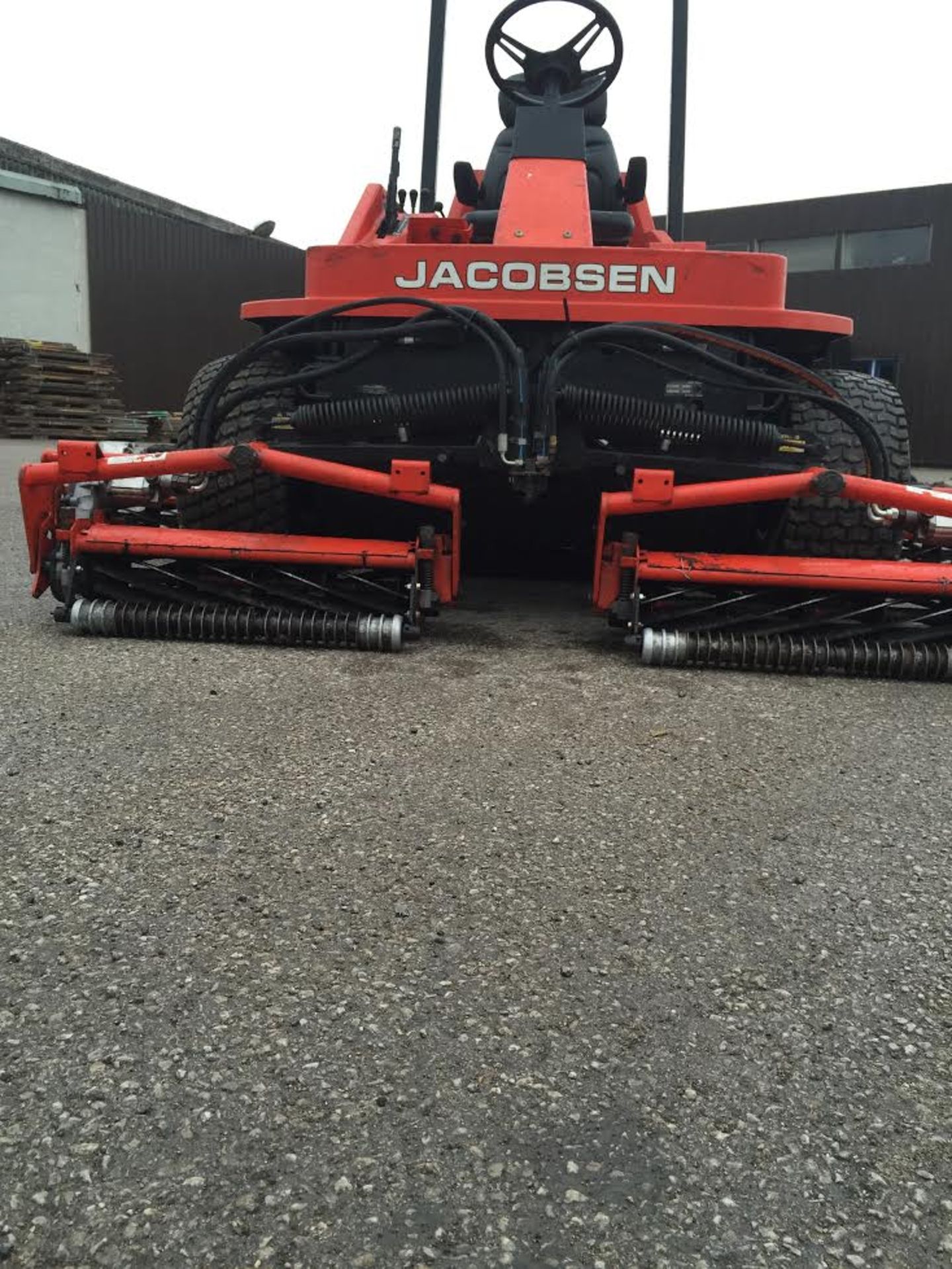 JACOBSEN LF3810 4WD 5 GANG FINE CUT MOWER * NO VAT* - Image 2 of 14