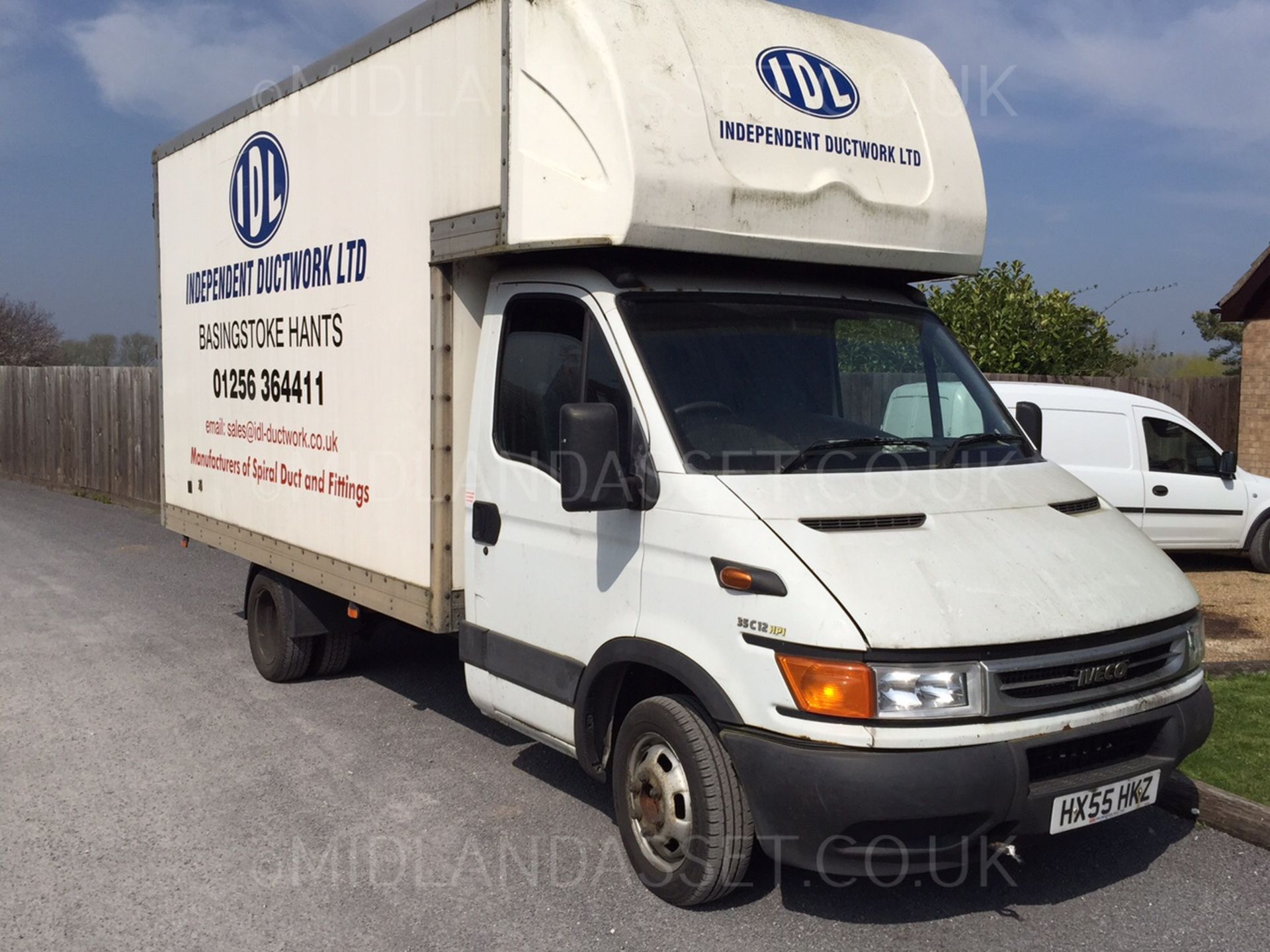 2005/05 REG IVECO DAILY 35C12 LUTON BODY TWIN REAR AXLE COMPANY DIRECT *NO VAT*