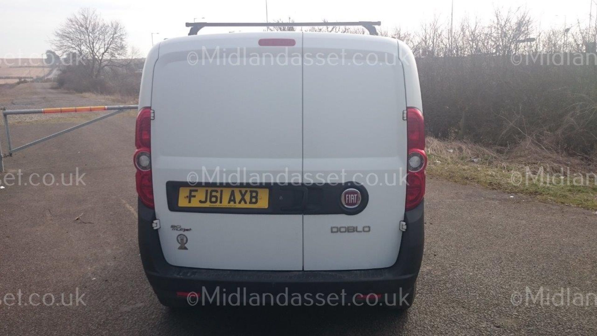 2011/61 REG FIAT DOBLO 16V M-JET PANEL VAN ONE FORMER KEEPER *PLUS VAT* - Image 4 of 14