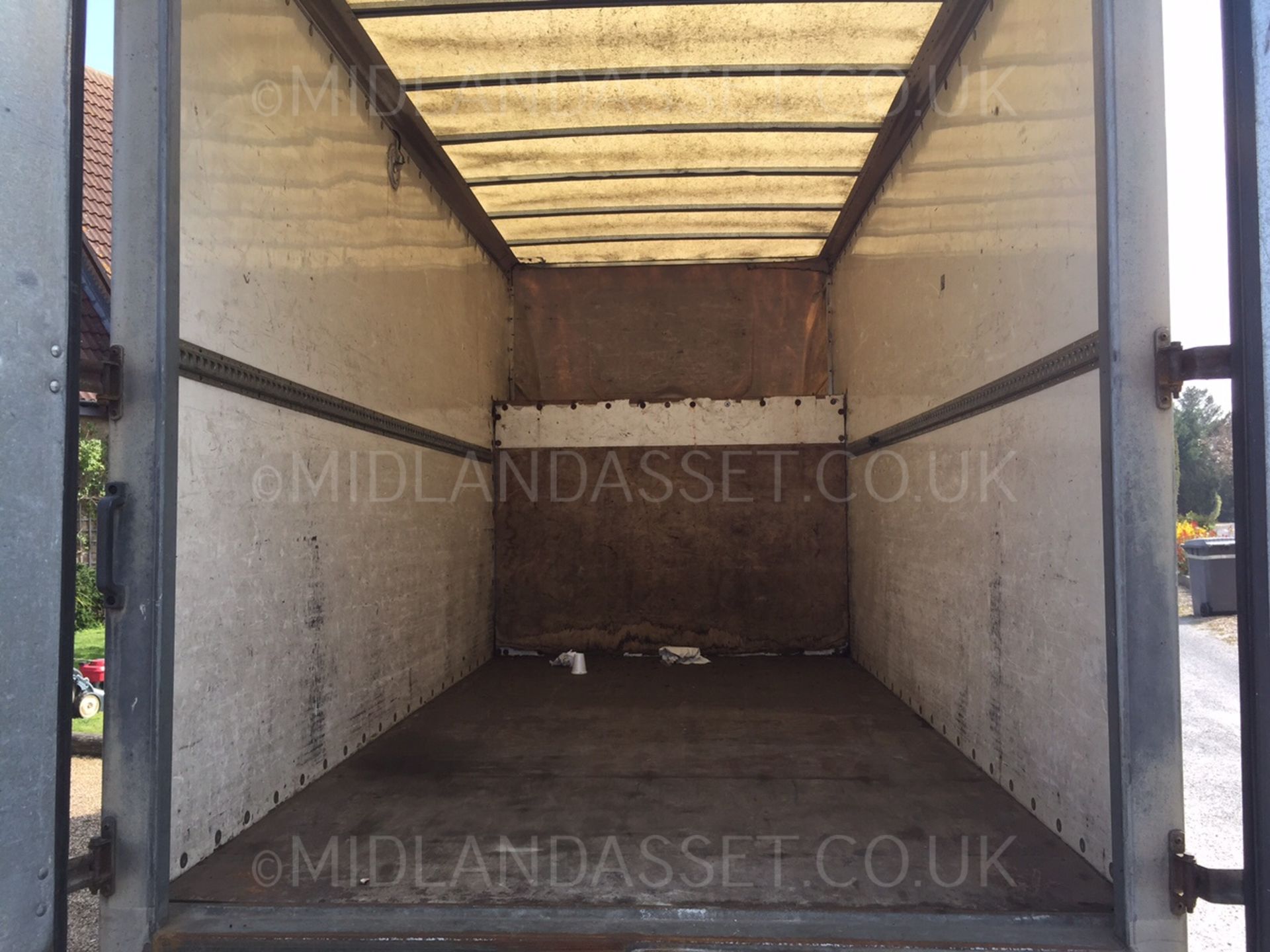 2005/05 REG IVECO DAILY 35C12 LUTON BODY TWIN REAR AXLE COMPANY DIRECT *NO VAT* - Image 8 of 10