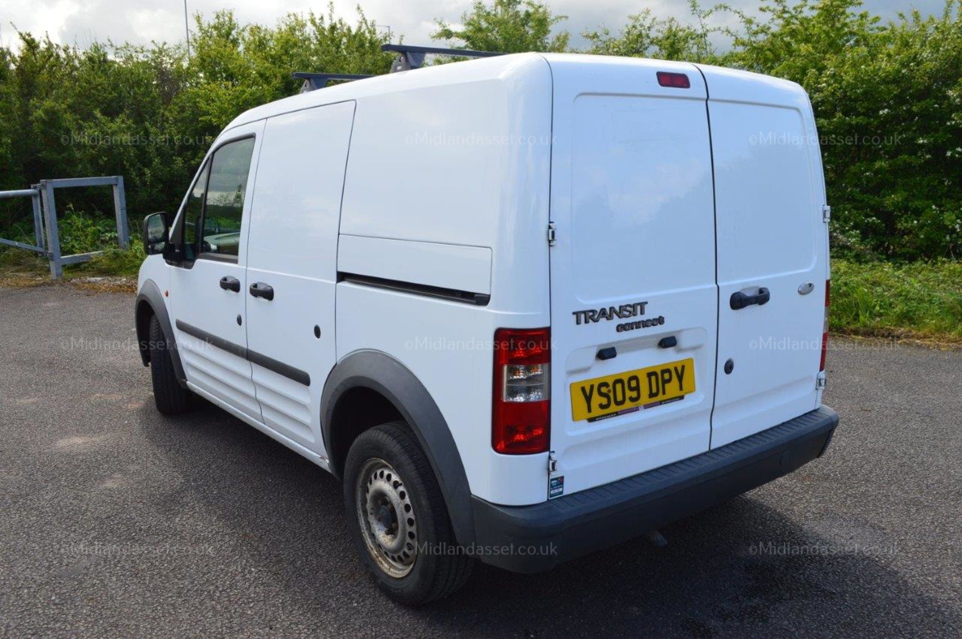 CLEAN 2009/09 REG FORD TRANSIT CONNECT T200 L75 SHOWING ONE OWNER FROM NEW *NO VAT* - Image 3 of 15