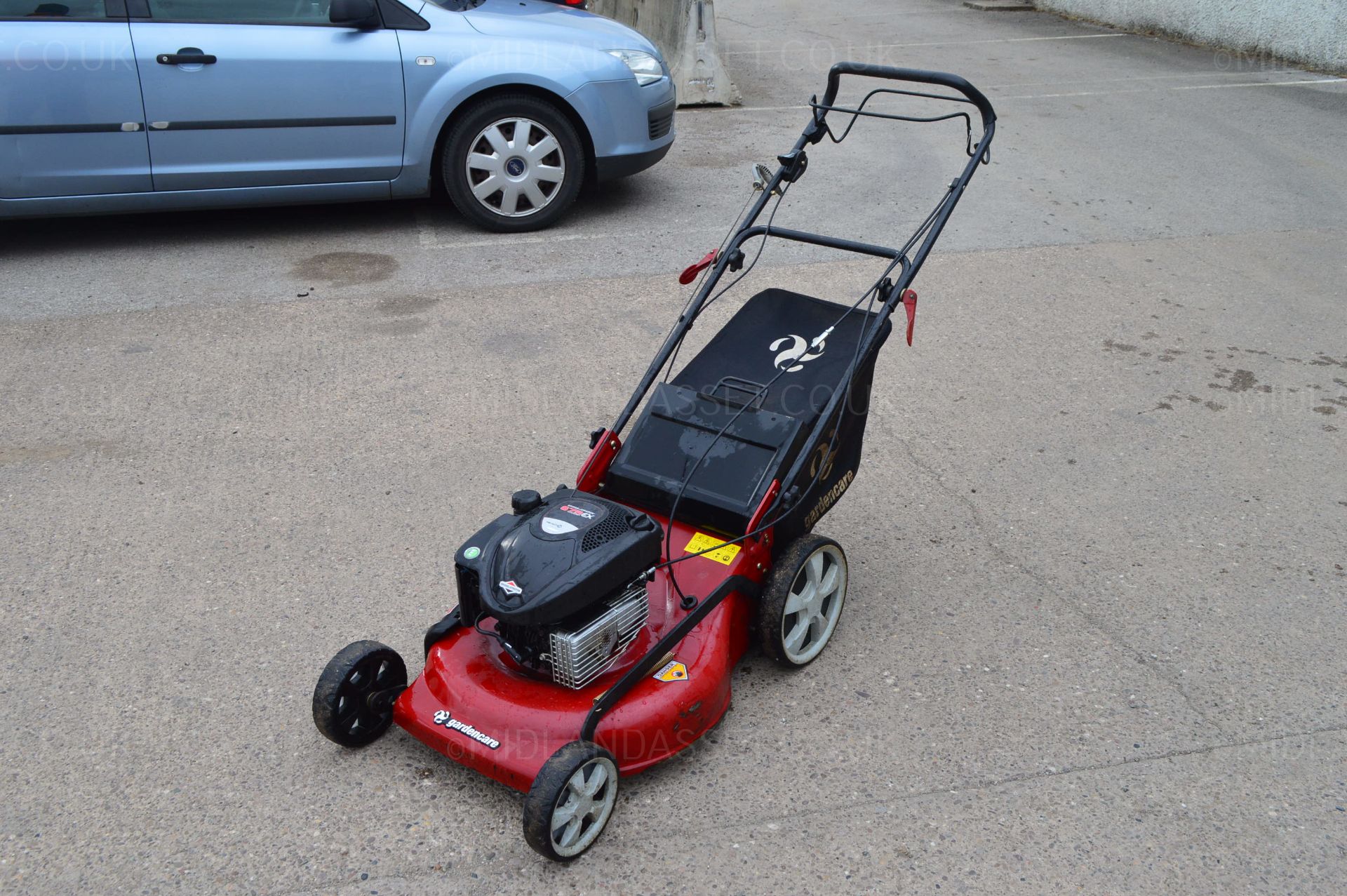 GARDENCARE SELF PROPELLED LAWN MOWER *NO VAT* - Image 2 of 7