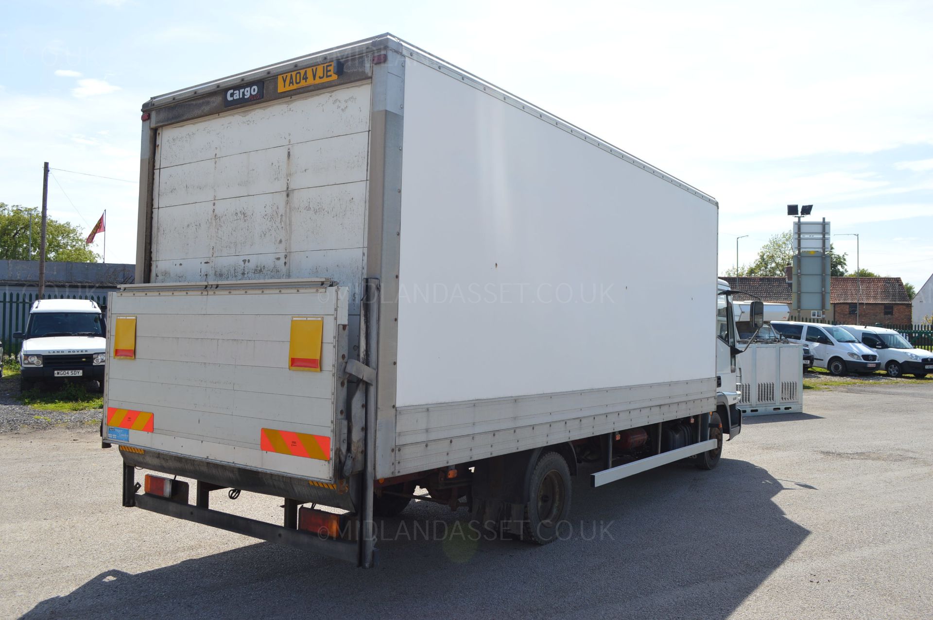 2004/04 REG IVECO EUROCARGO 75E17 BOX VAN WITH TAIL LIFT - Image 6 of 20