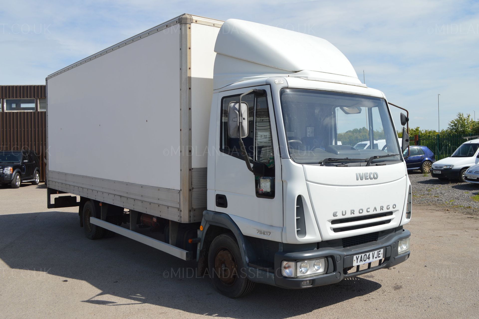 2004/04 REG IVECO EUROCARGO 75E17 BOX VAN WITH TAIL LIFT