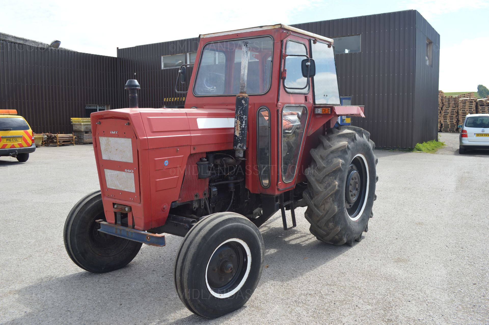 1986 IMT TRACTOR SHOWING 1 FORMER OWNER - Image 3 of 24