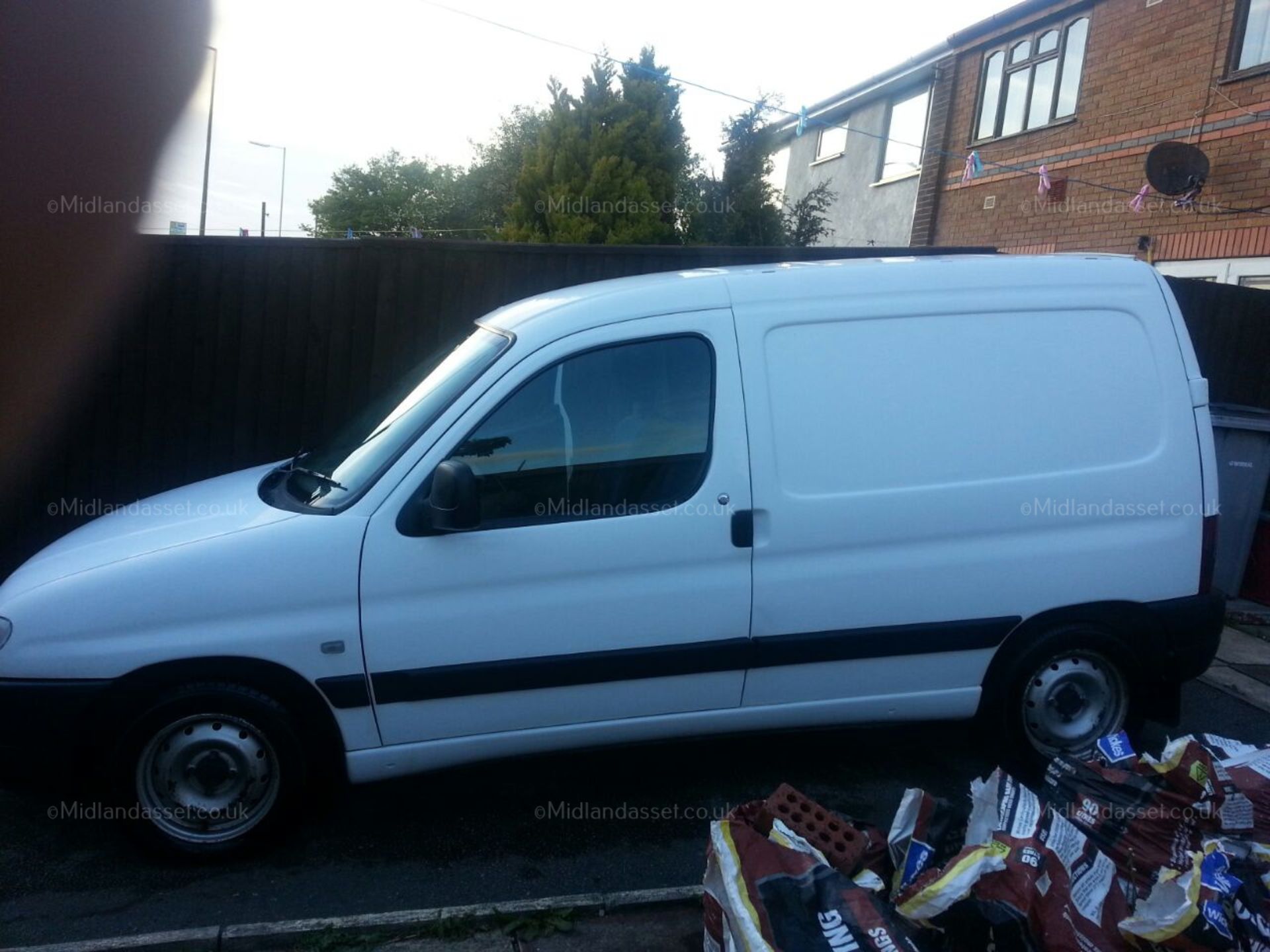 2001/51 REG PEUGEOT PARTNER CAR DERIVED VAN - Image 7 of 7