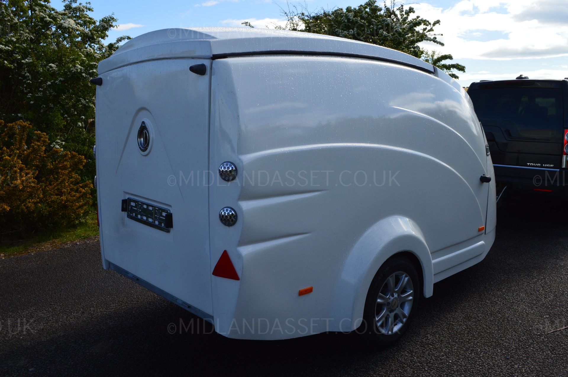 BRAND NEW GS TRAILER WITH BRAKING SYSTEM *NO VAT* - Image 2 of 18